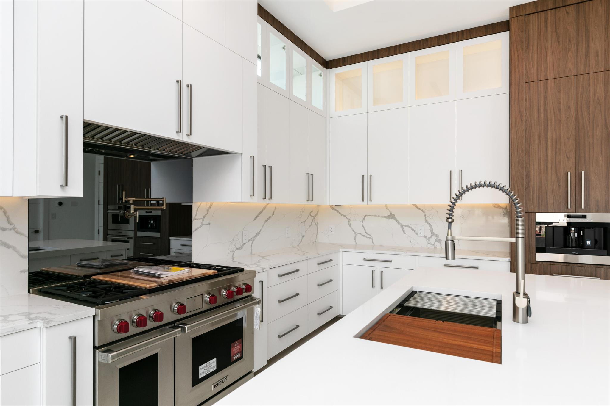 VENETIAN ISLES / LIGHTHOU - Residential