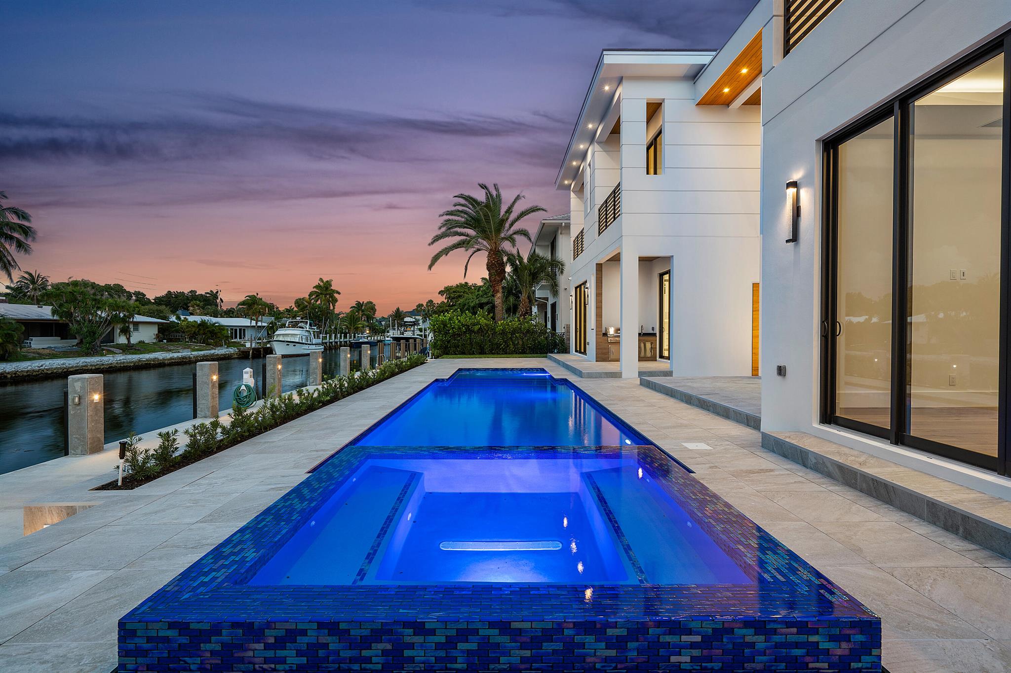 VENETIAN ISLES / LIGHTHOU - Residential