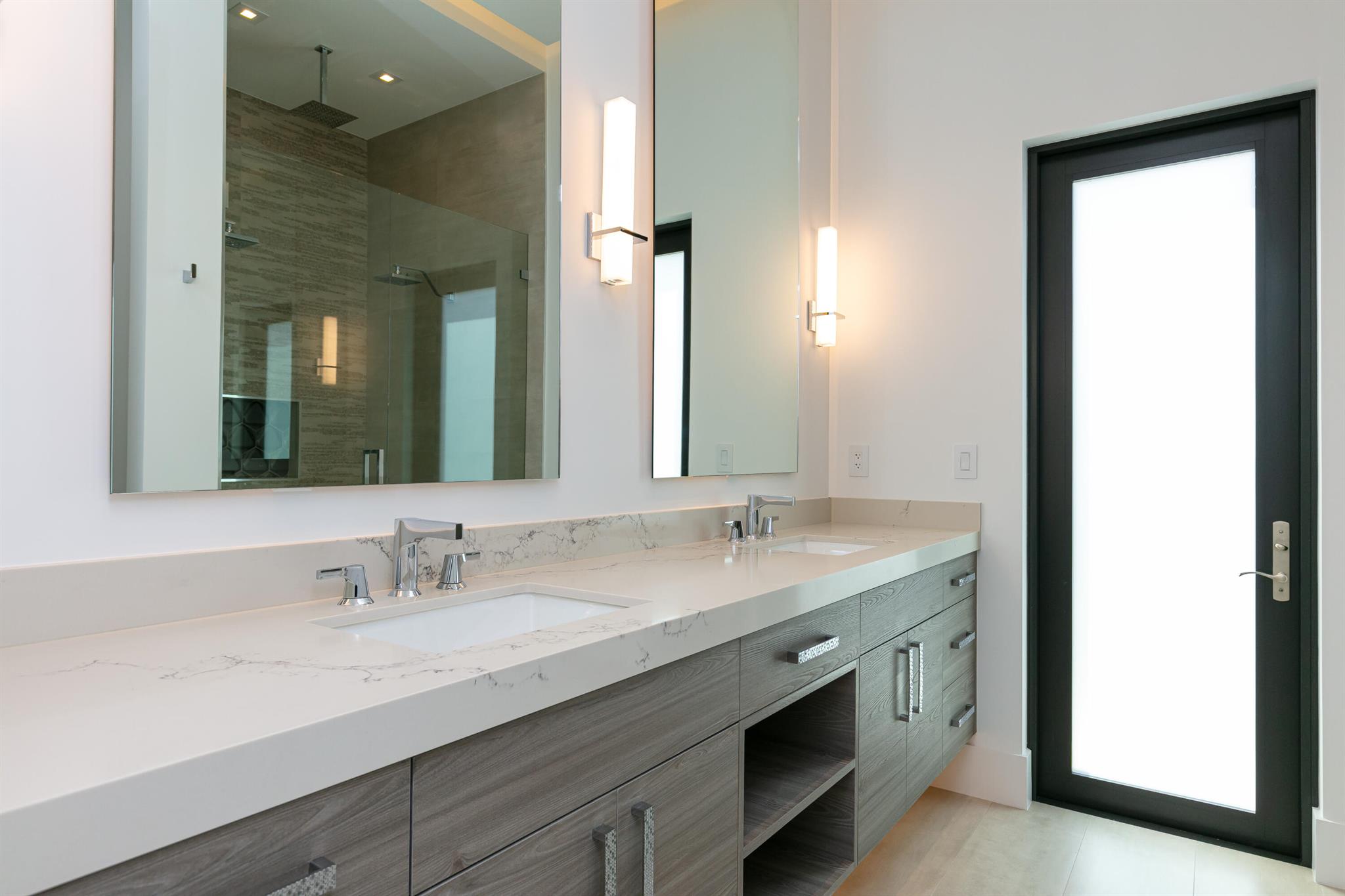 VENETIAN ISLES / LIGHTHOU - Residential