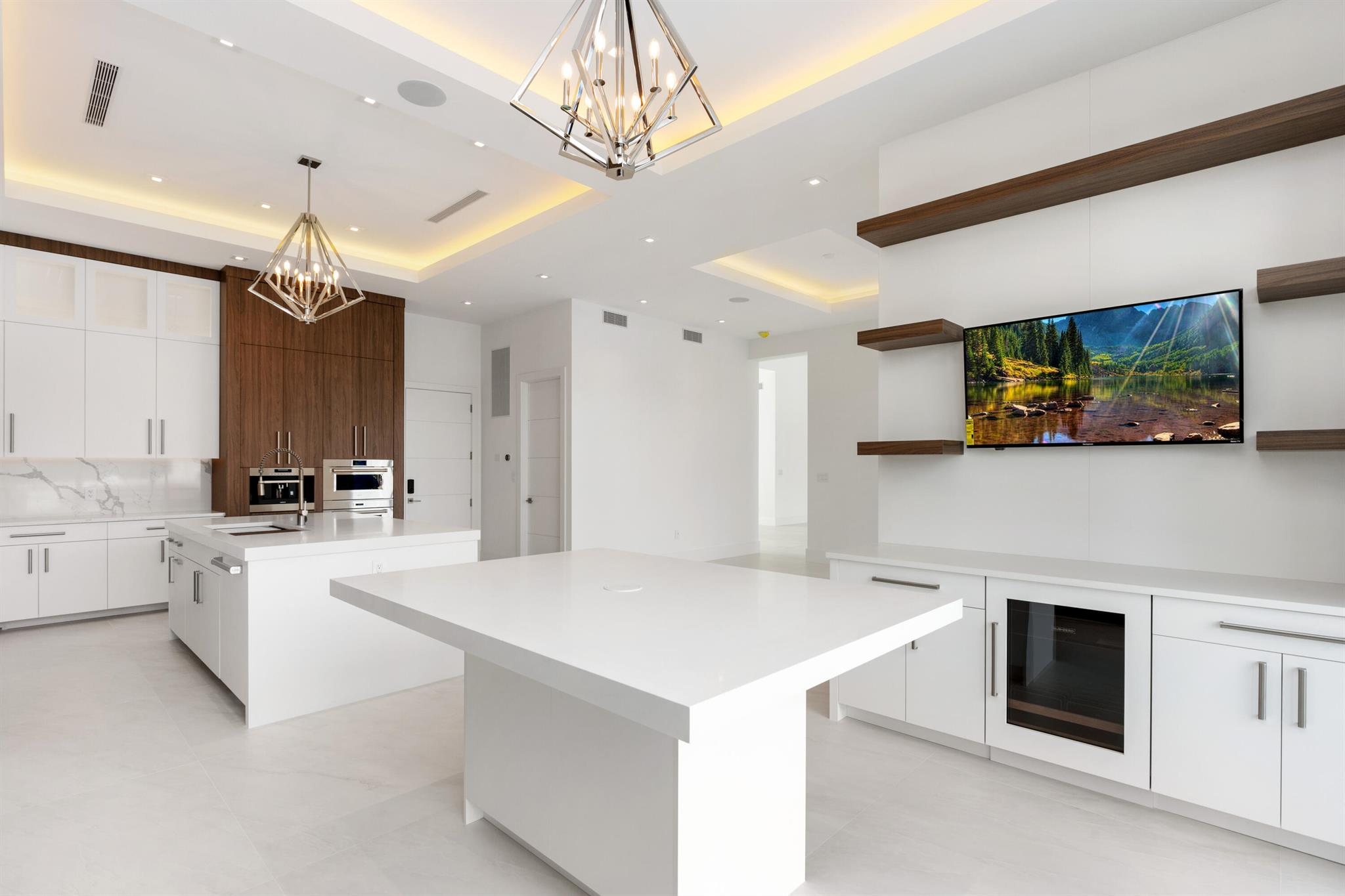 VENETIAN ISLES / LIGHTHOU - Residential