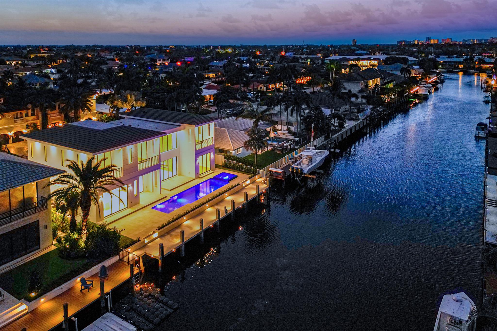 VENETIAN ISLES / LIGHTHOU - Residential