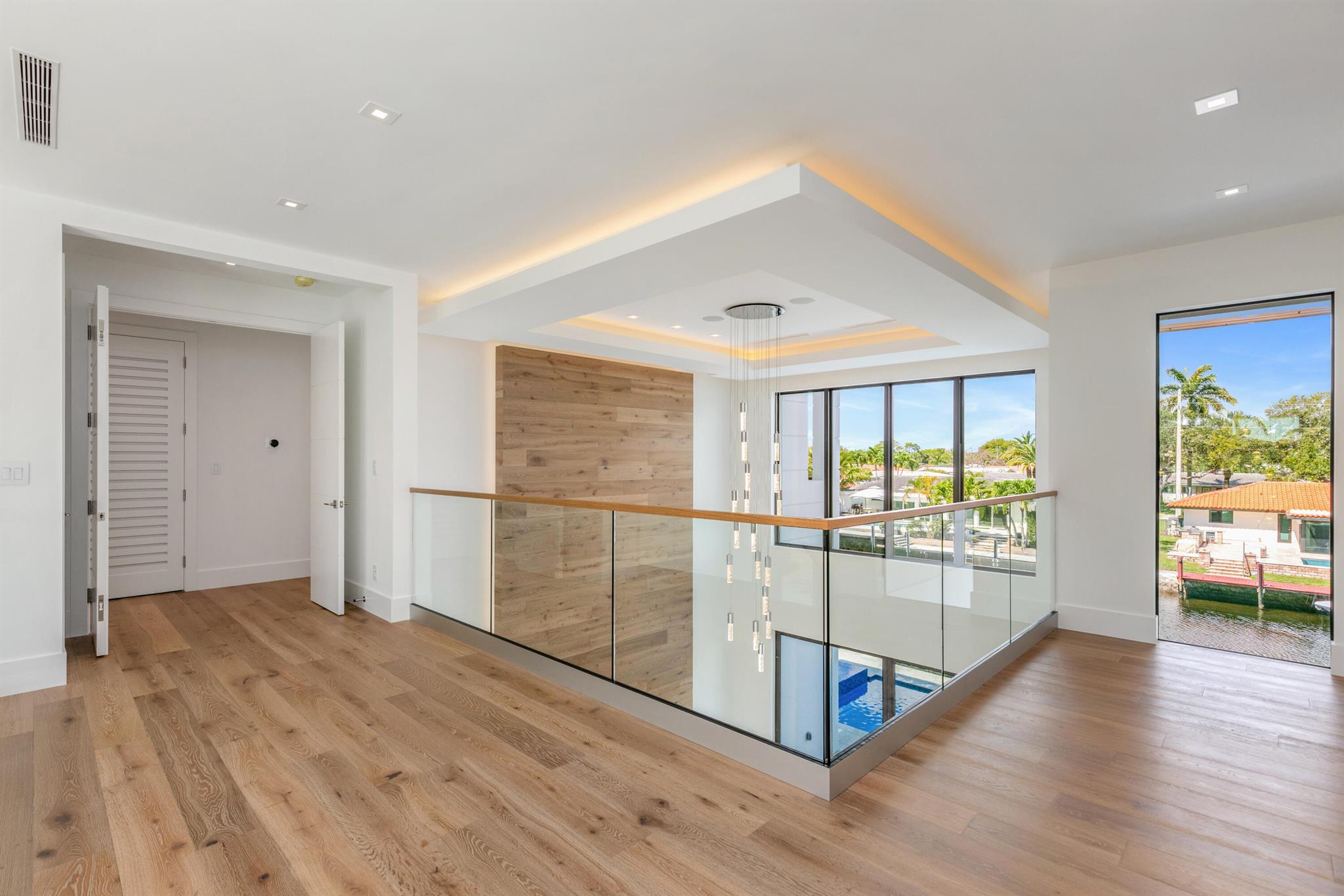 VENETIAN ISLES / LIGHTHOU - Residential