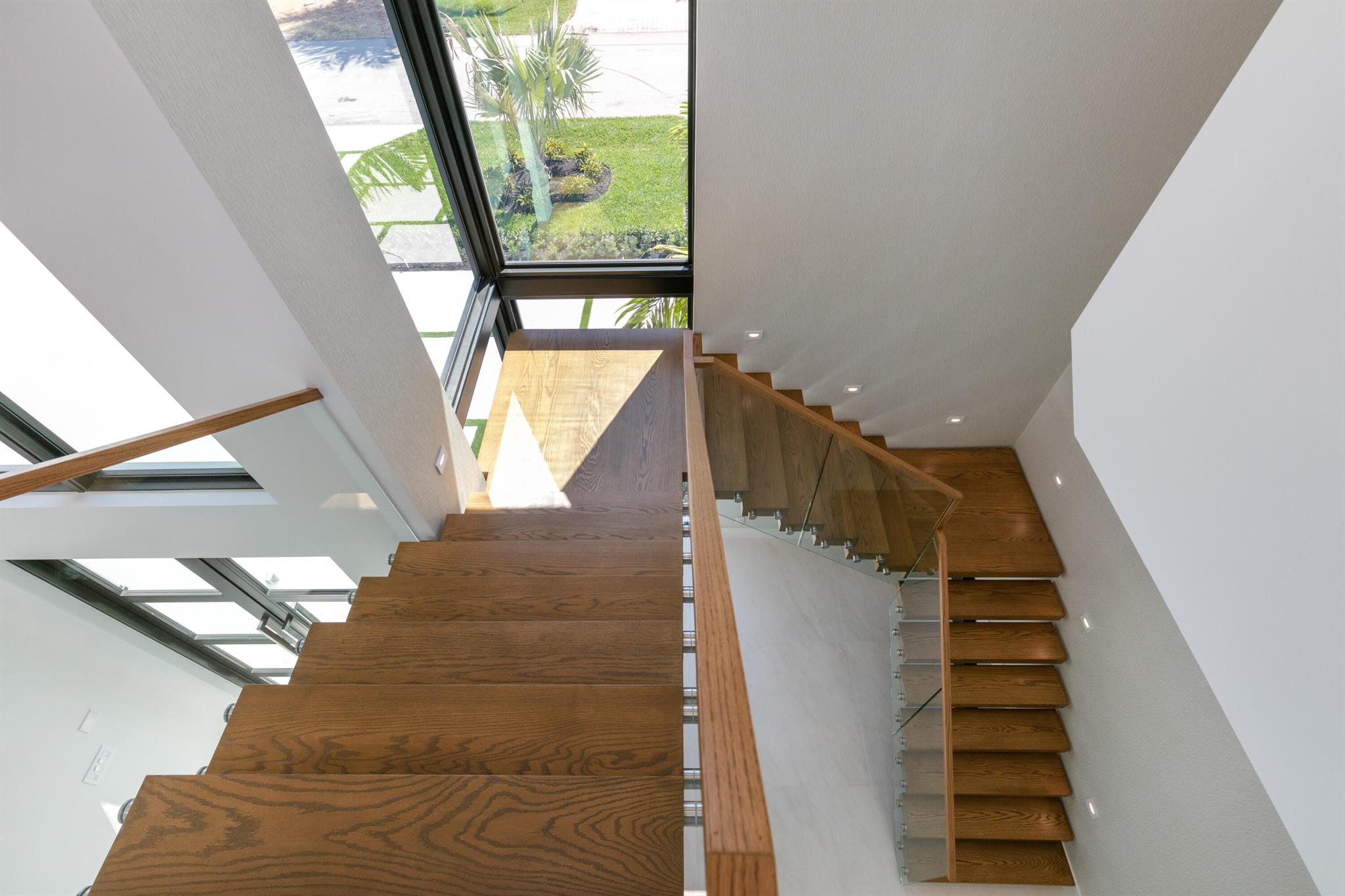 VENETIAN ISLES / LIGHTHOU - Residential