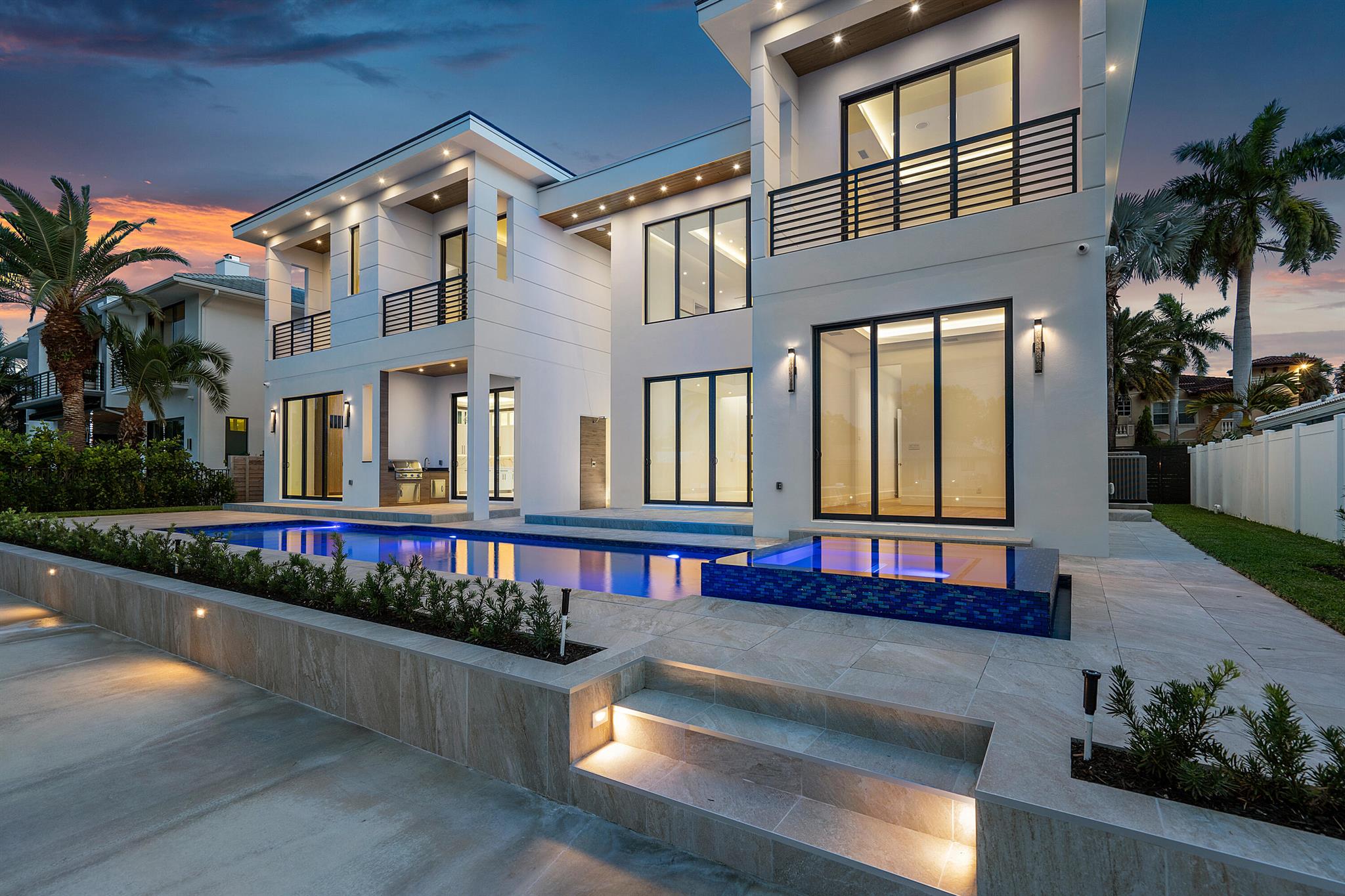 VENETIAN ISLES / LIGHTHOU - Residential