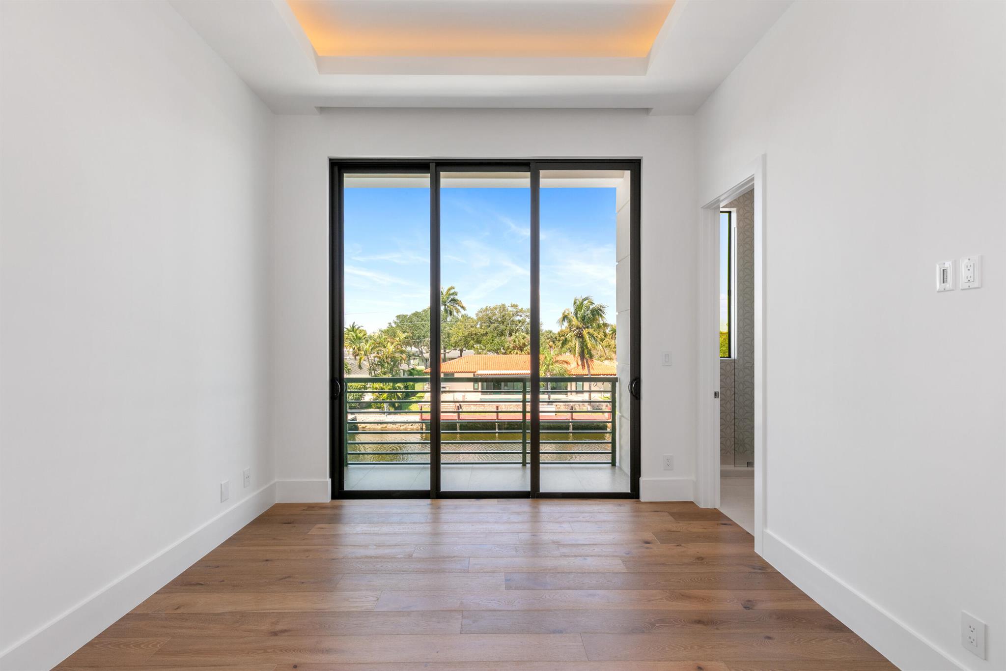 VENETIAN ISLES / LIGHTHOU - Residential