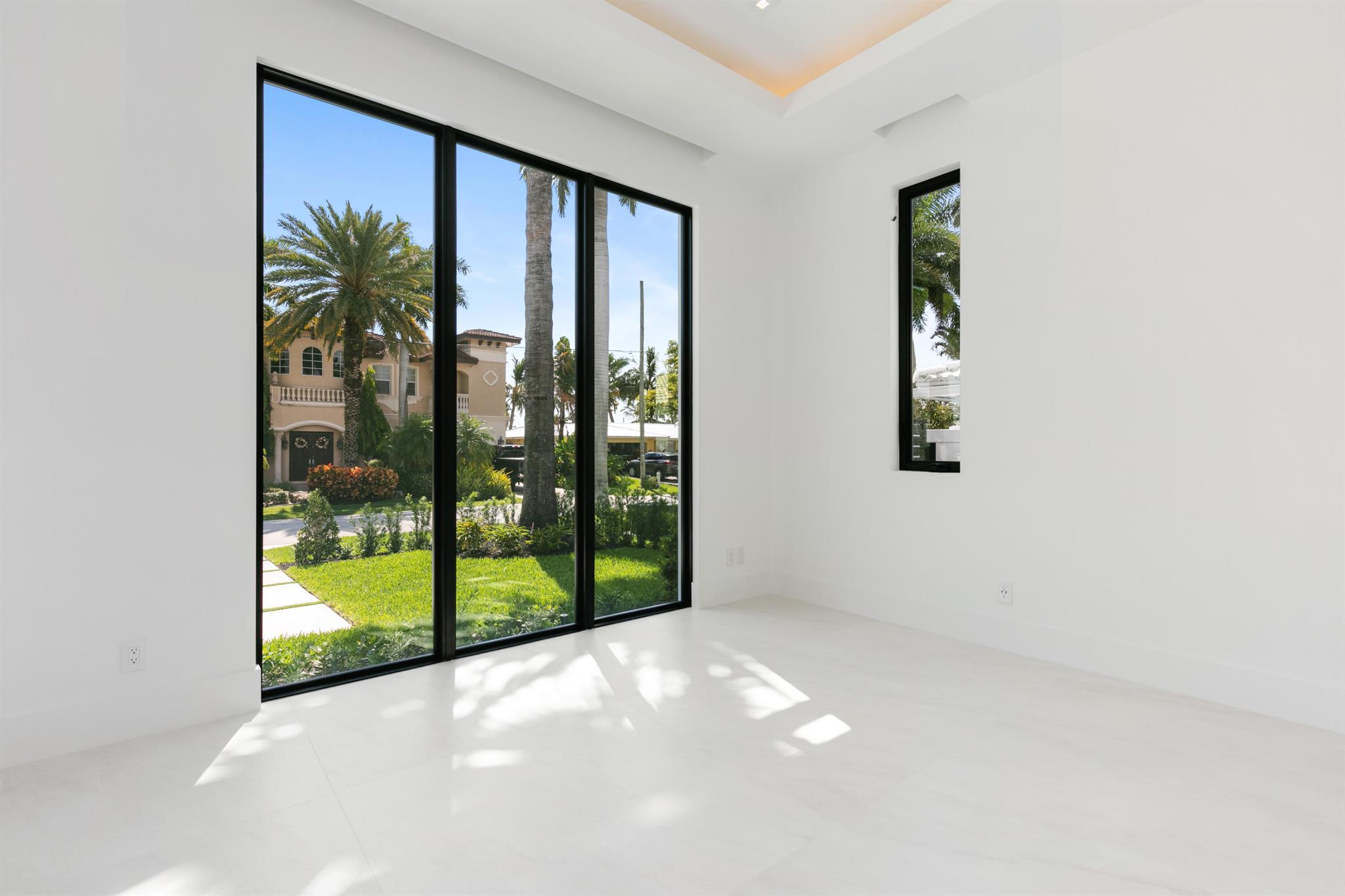 VENETIAN ISLES / LIGHTHOU - Residential