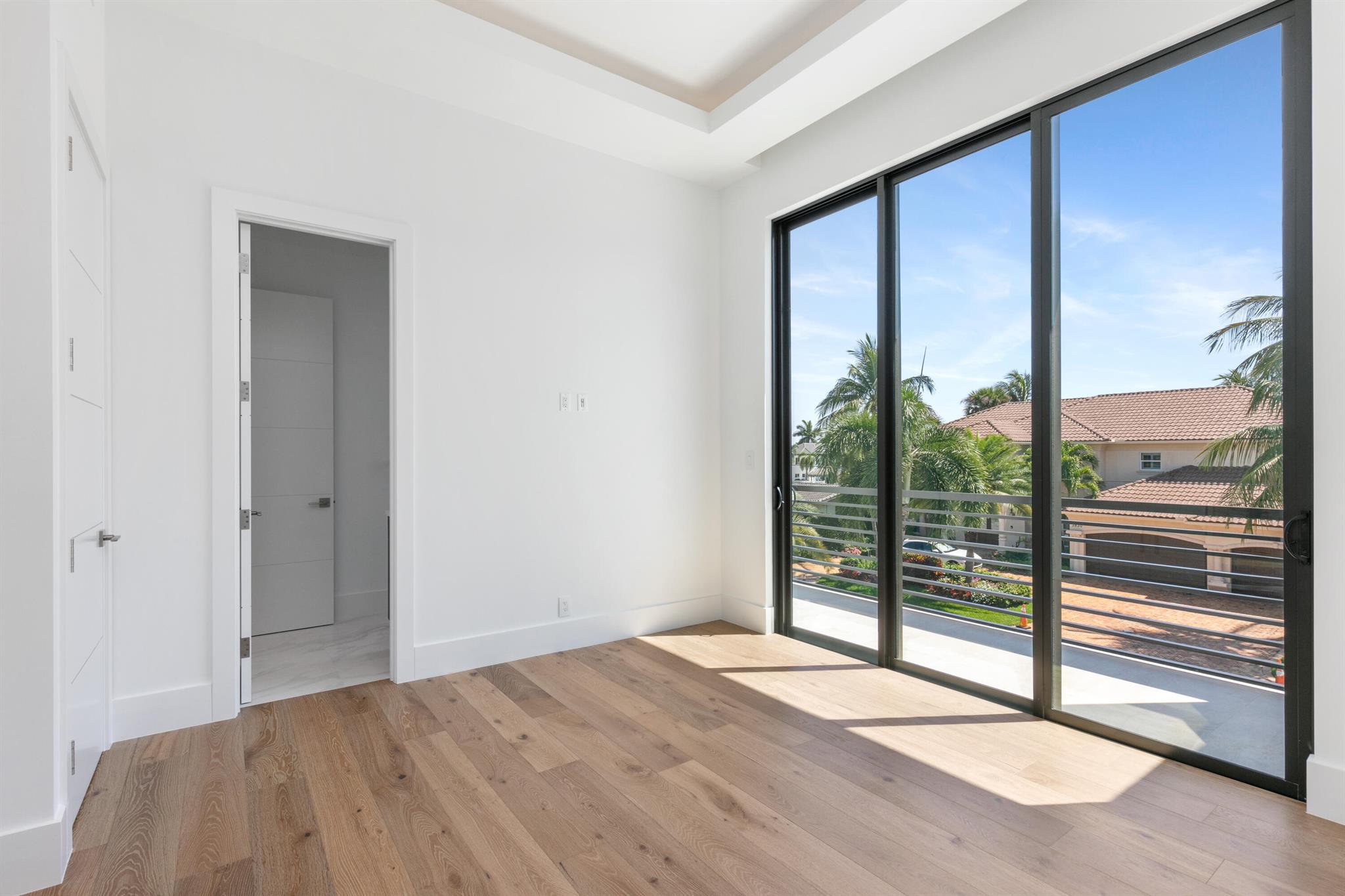 VENETIAN ISLES / LIGHTHOU - Residential