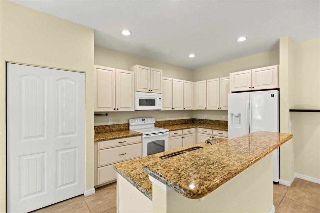 JENSEN BEACH COUNTRY CLUB PLAT NO. 9 - Residential