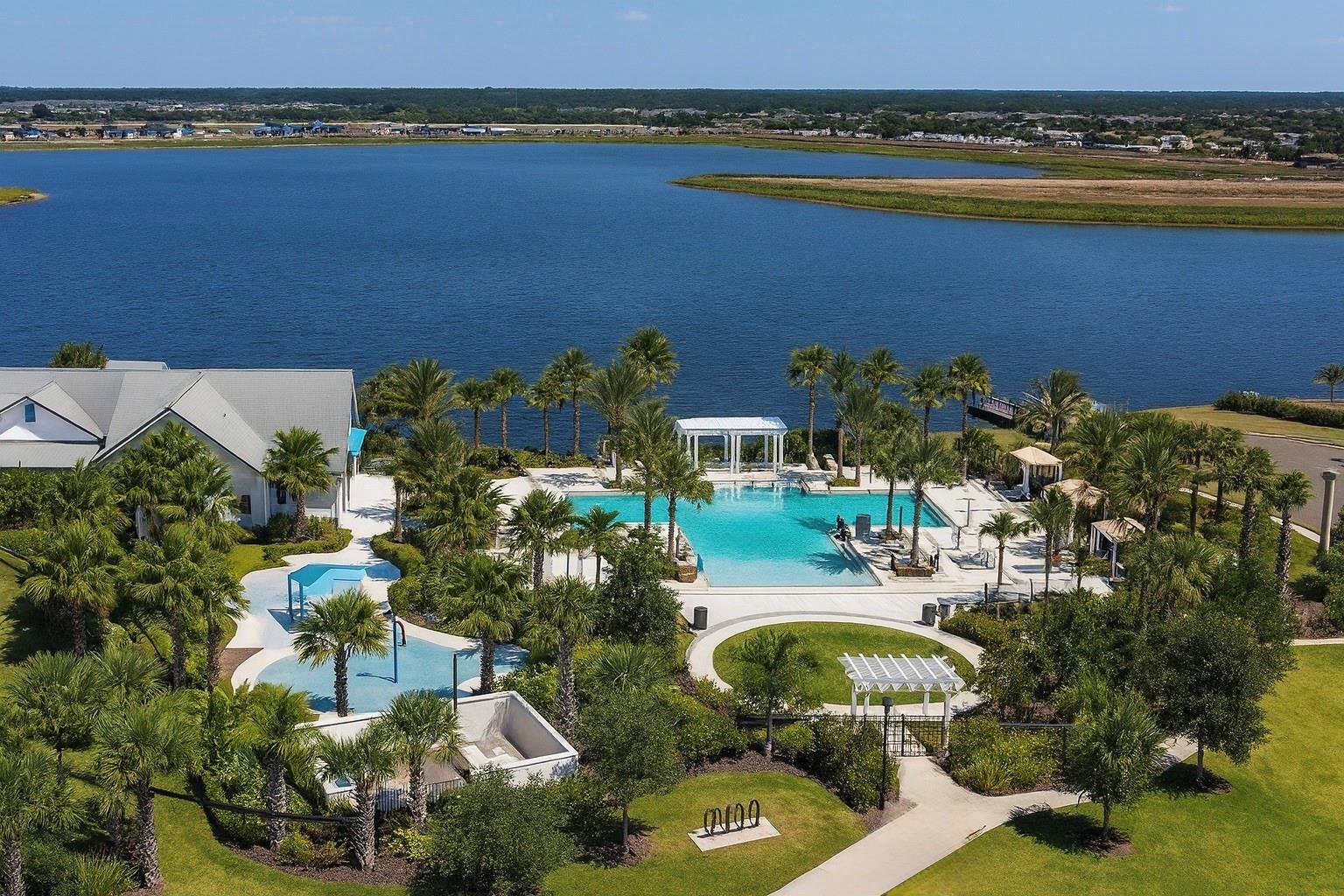 LUCAYA LAKE CLUB PHASE 1A - Residential