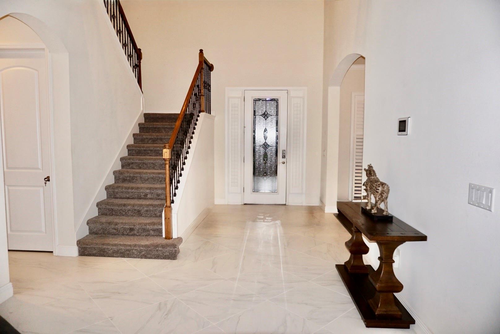 LUCAYA LAKE CLUB PHASE 1A - Residential