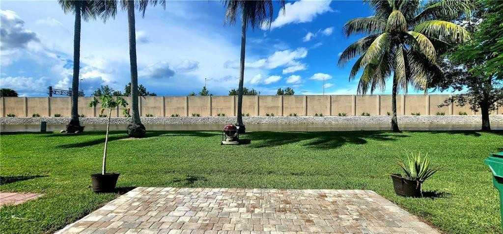 CORAL REEF CLUB - Residential