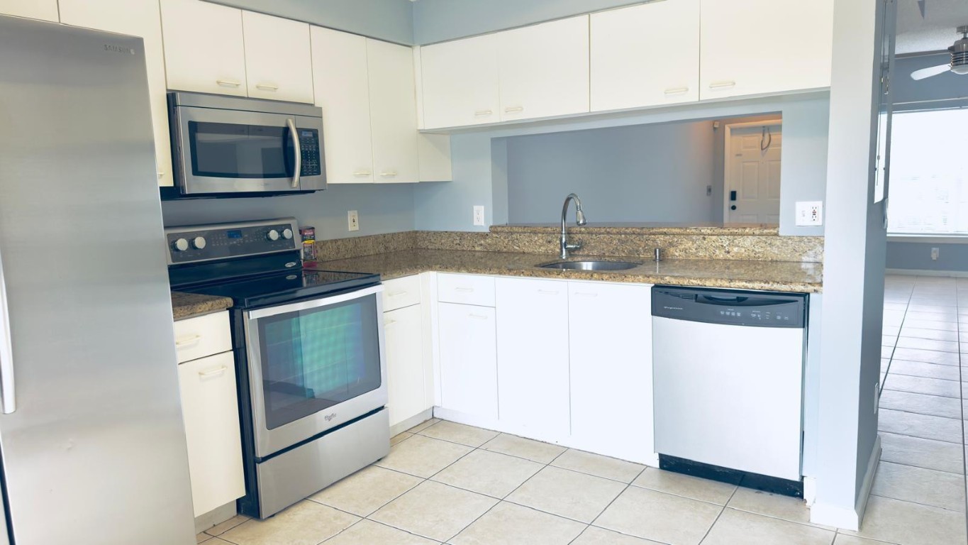 CORAL REEF CLUB - Residential