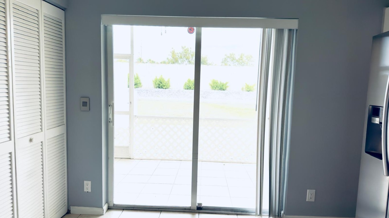 CORAL REEF CLUB - Residential