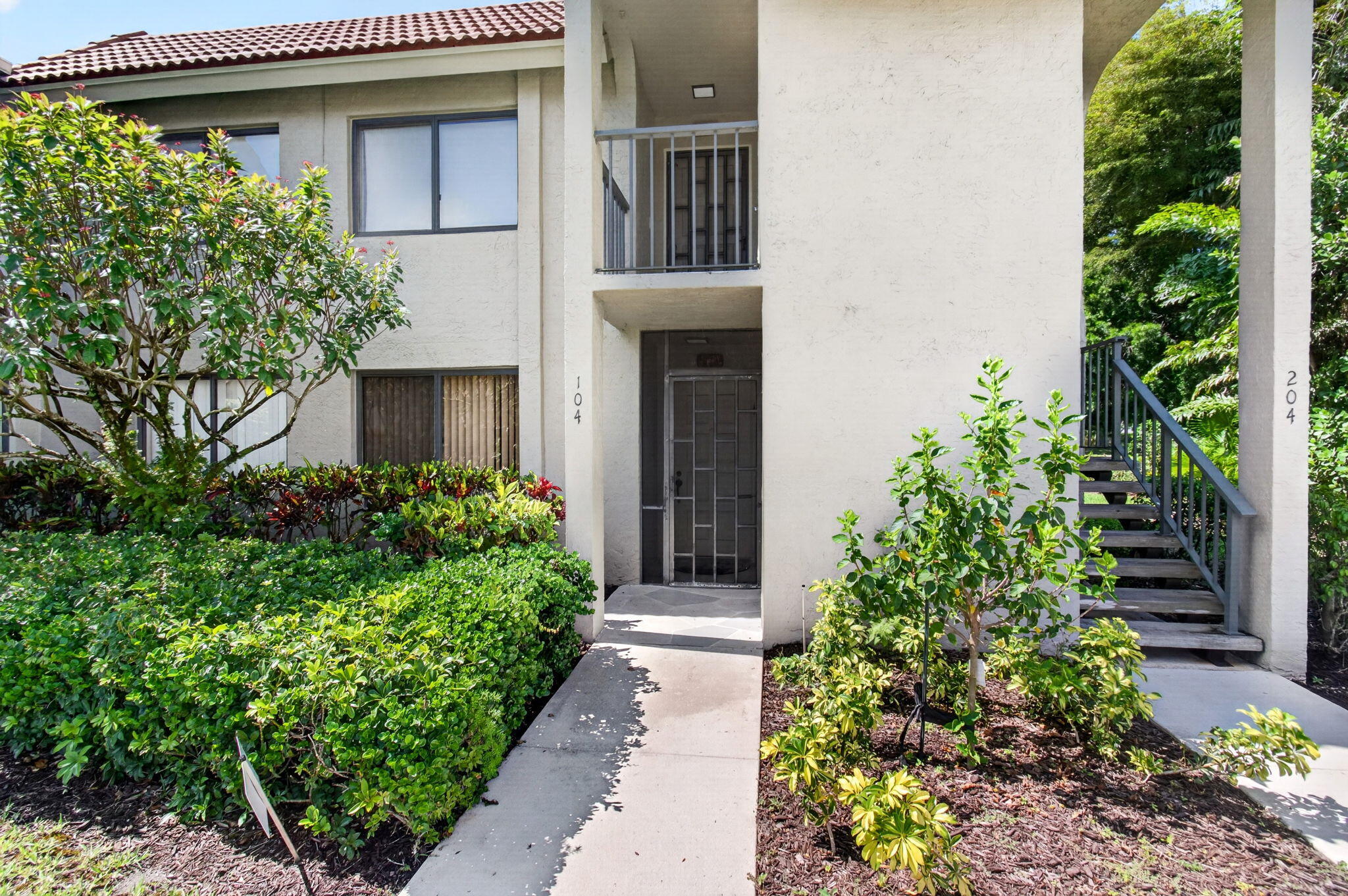 5561 Fairway Park Drive 104