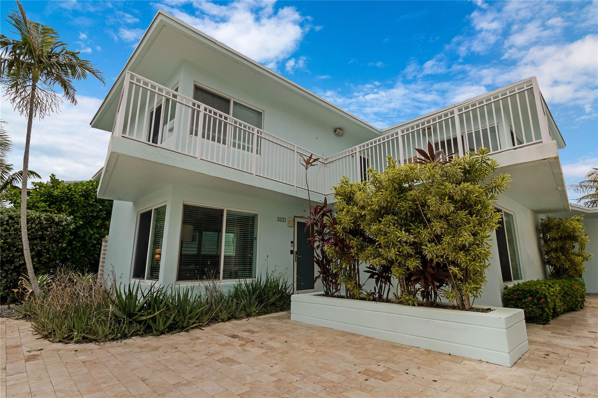 3321 NE 16th Court
