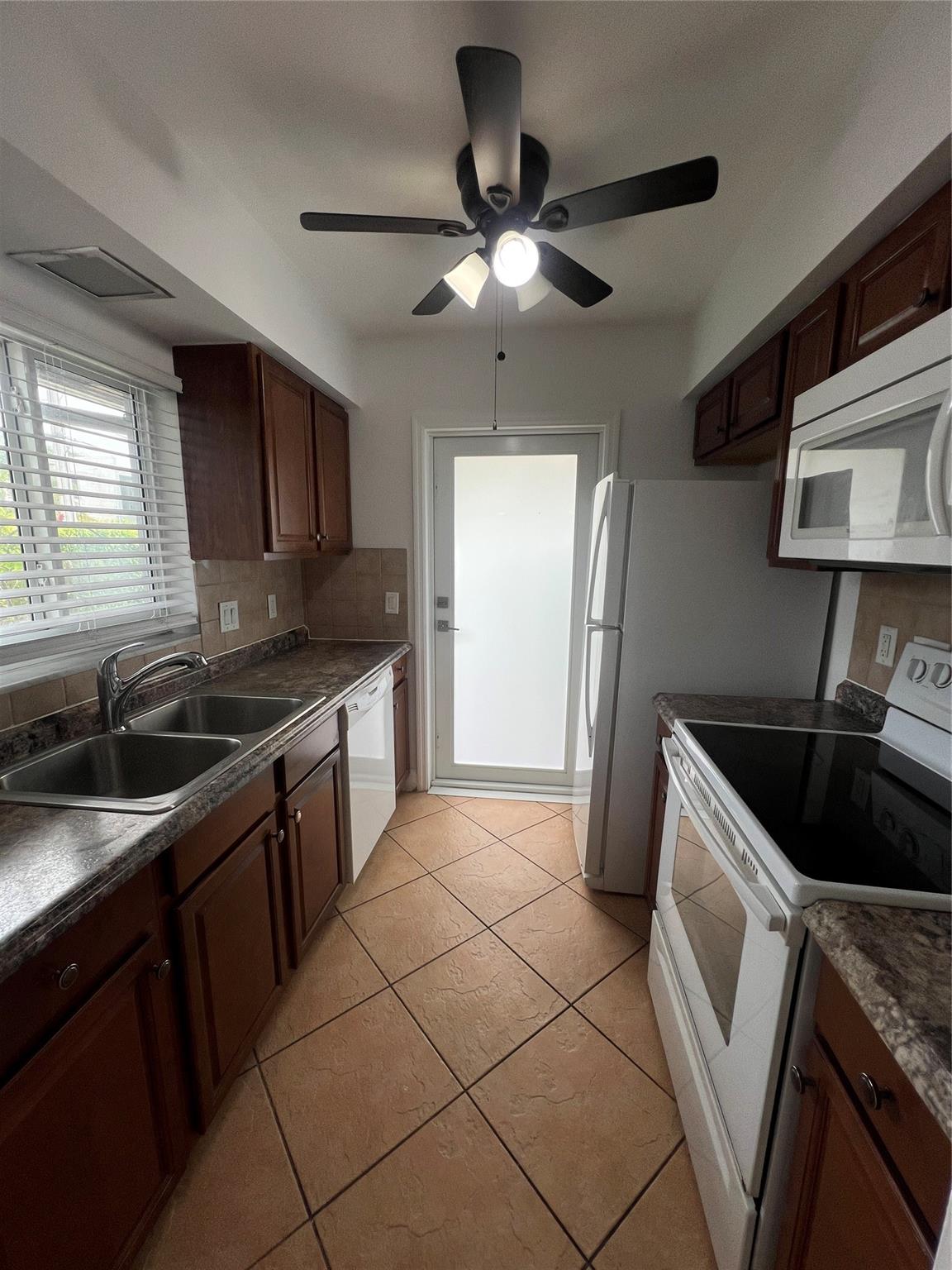 Silver Shores Sec Of Laud - Residential Lease