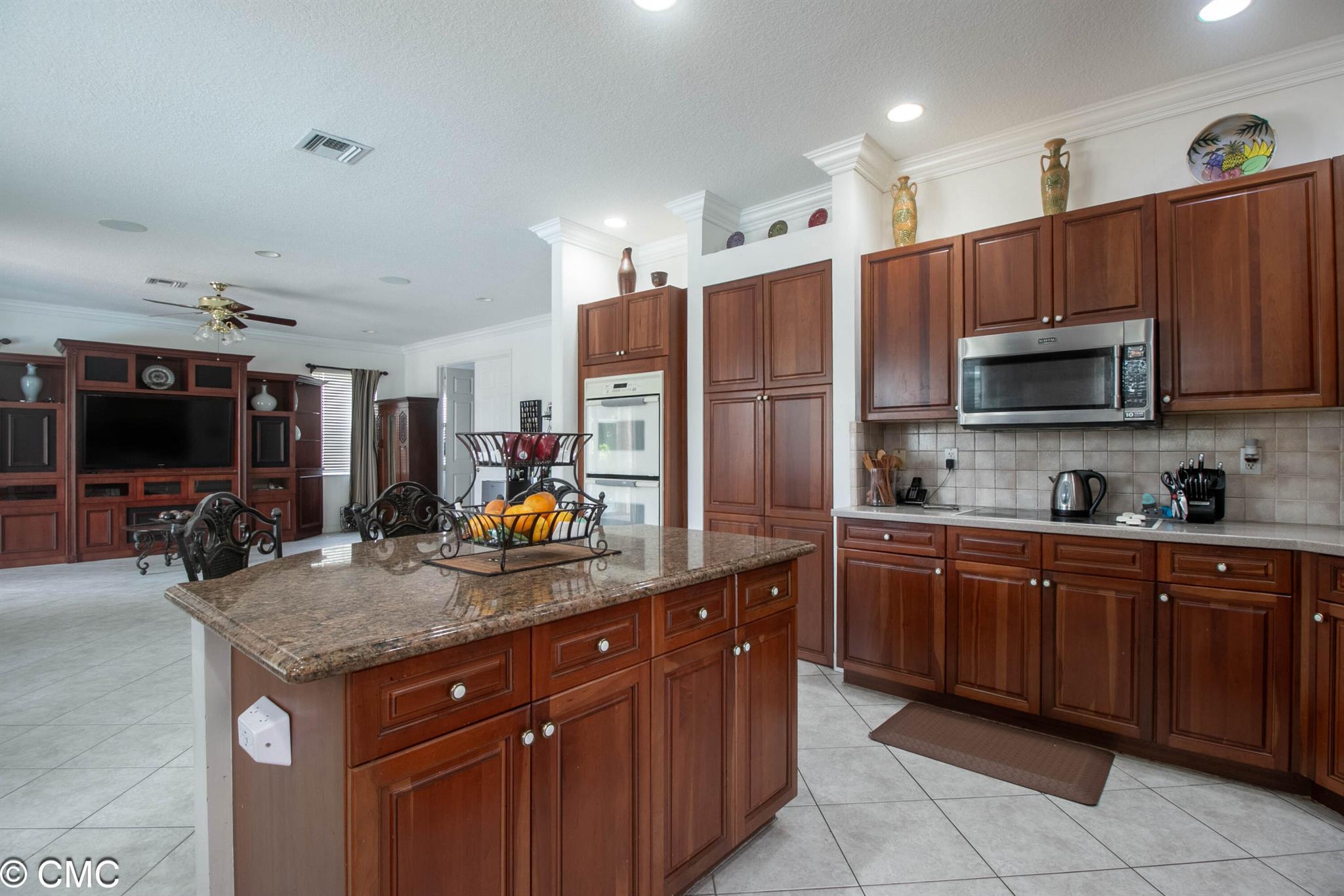 MADISON GREEN 1 - Residential