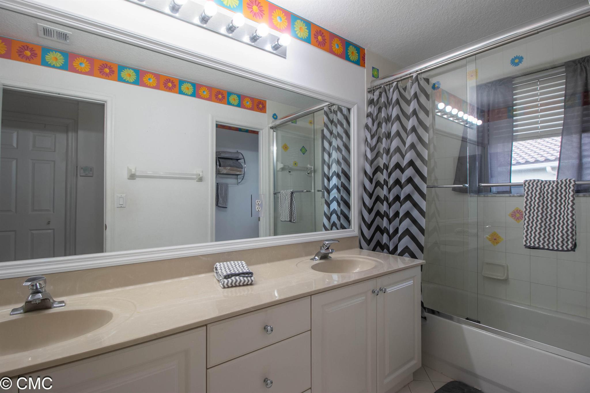 MADISON GREEN 1 - Residential