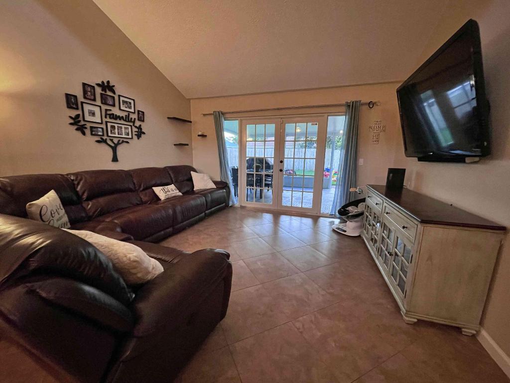 WOODSIDE 1 - Residential