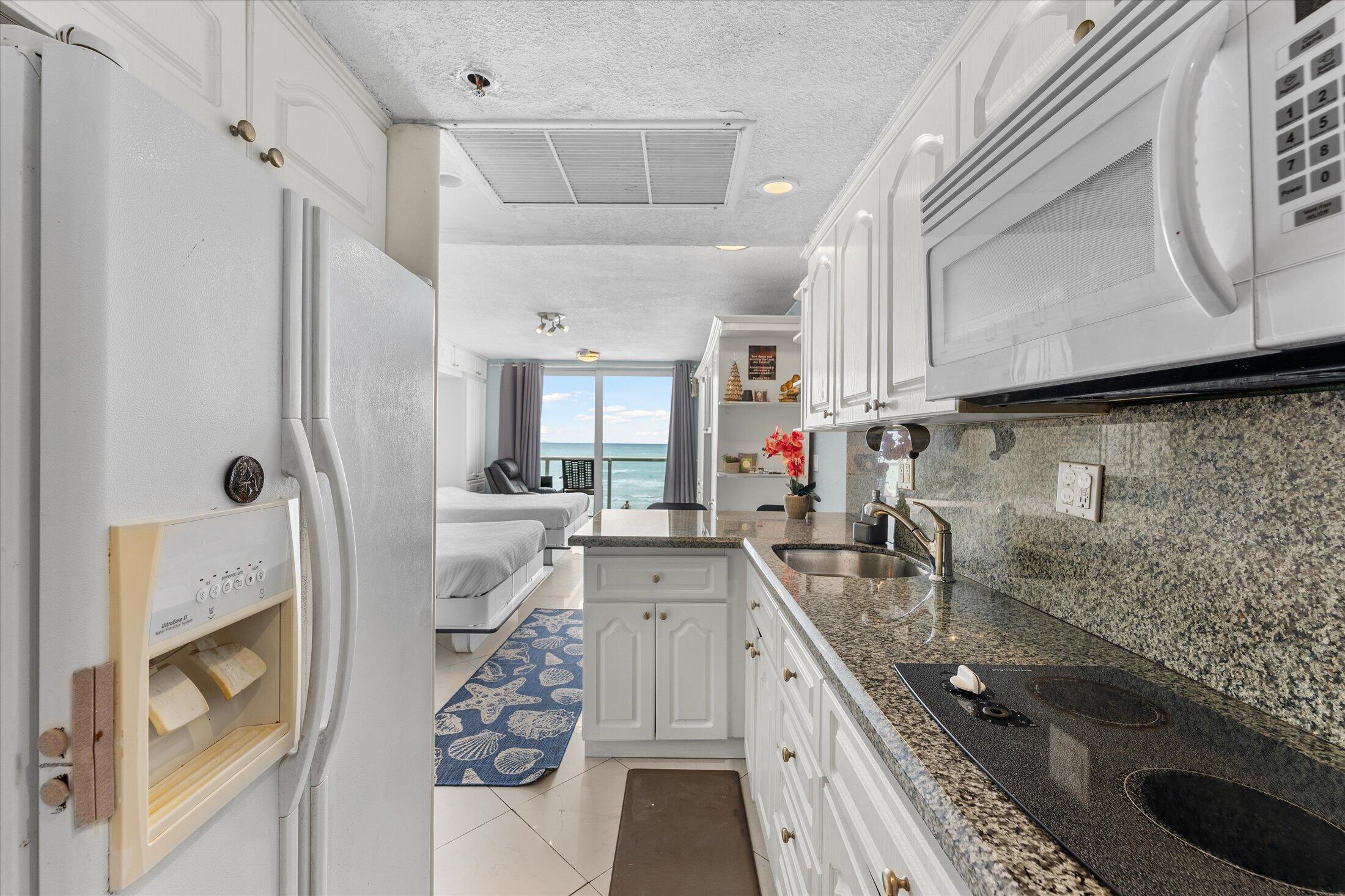 THE AVENTURA BEACH CLUB - Residential