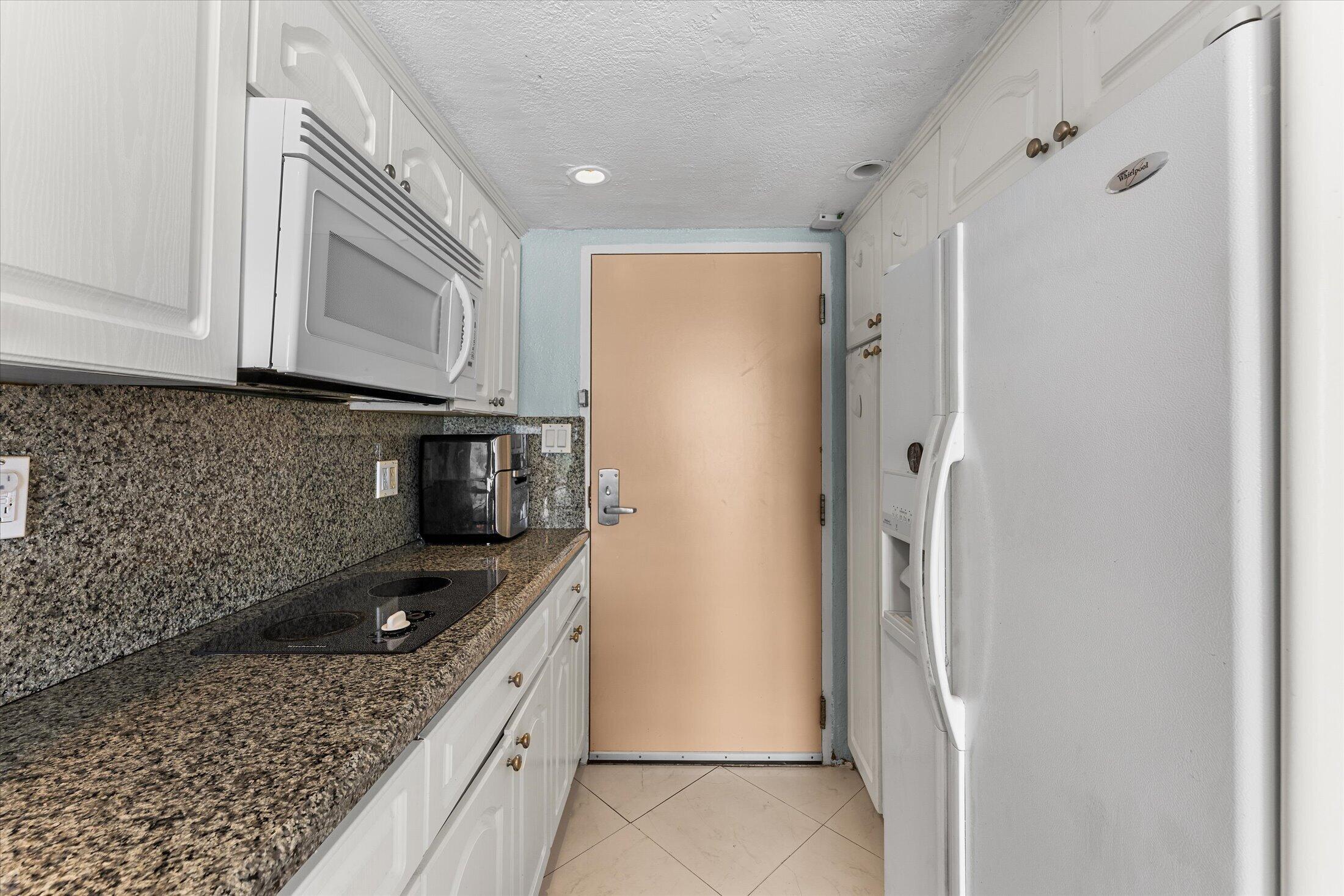 THE AVENTURA BEACH CLUB - Residential