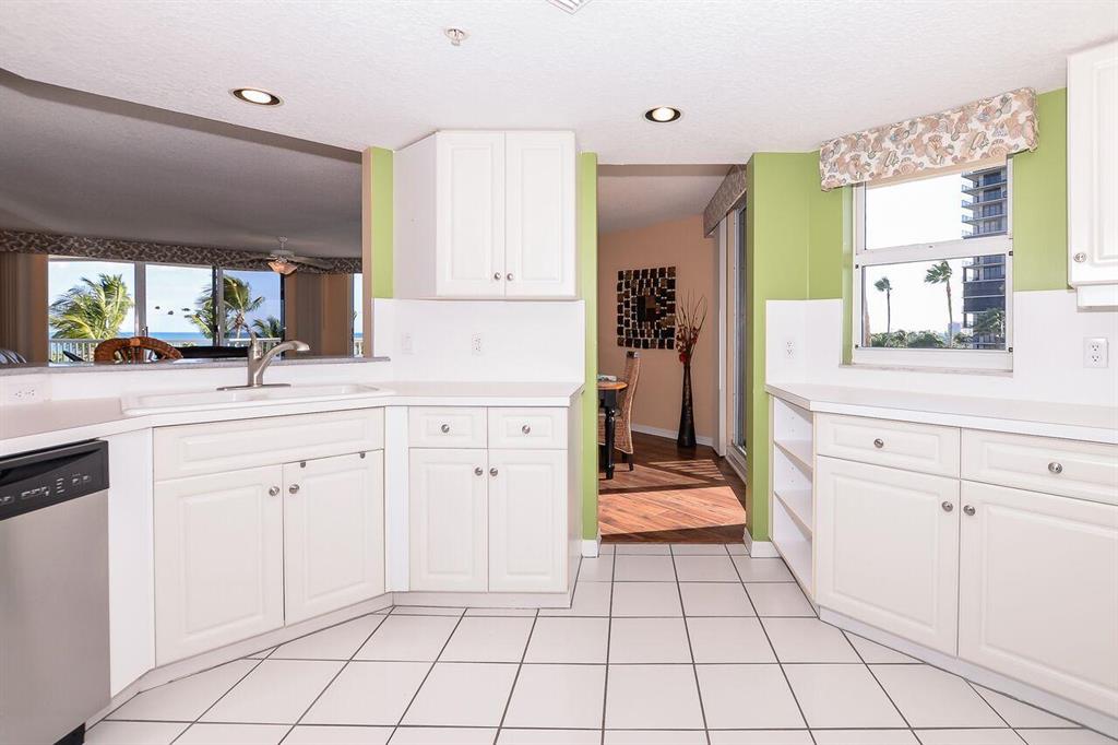 Seaward at Atlantic View Condominium - Residential