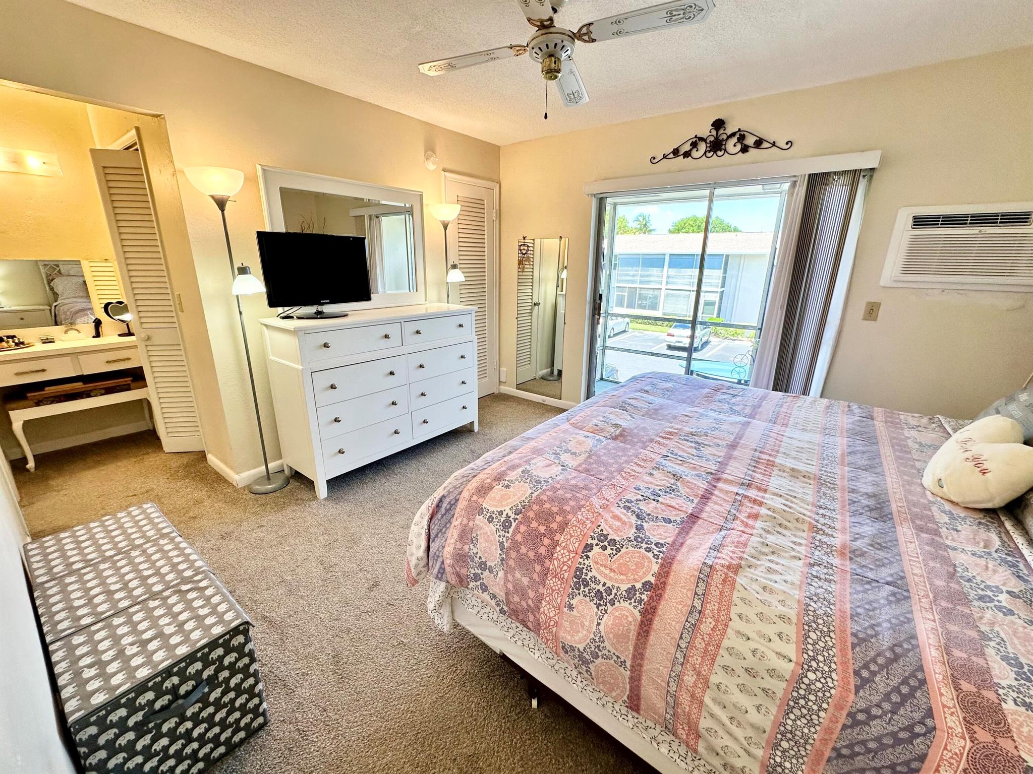 STERLING VILLAGE 740 COND - Residential