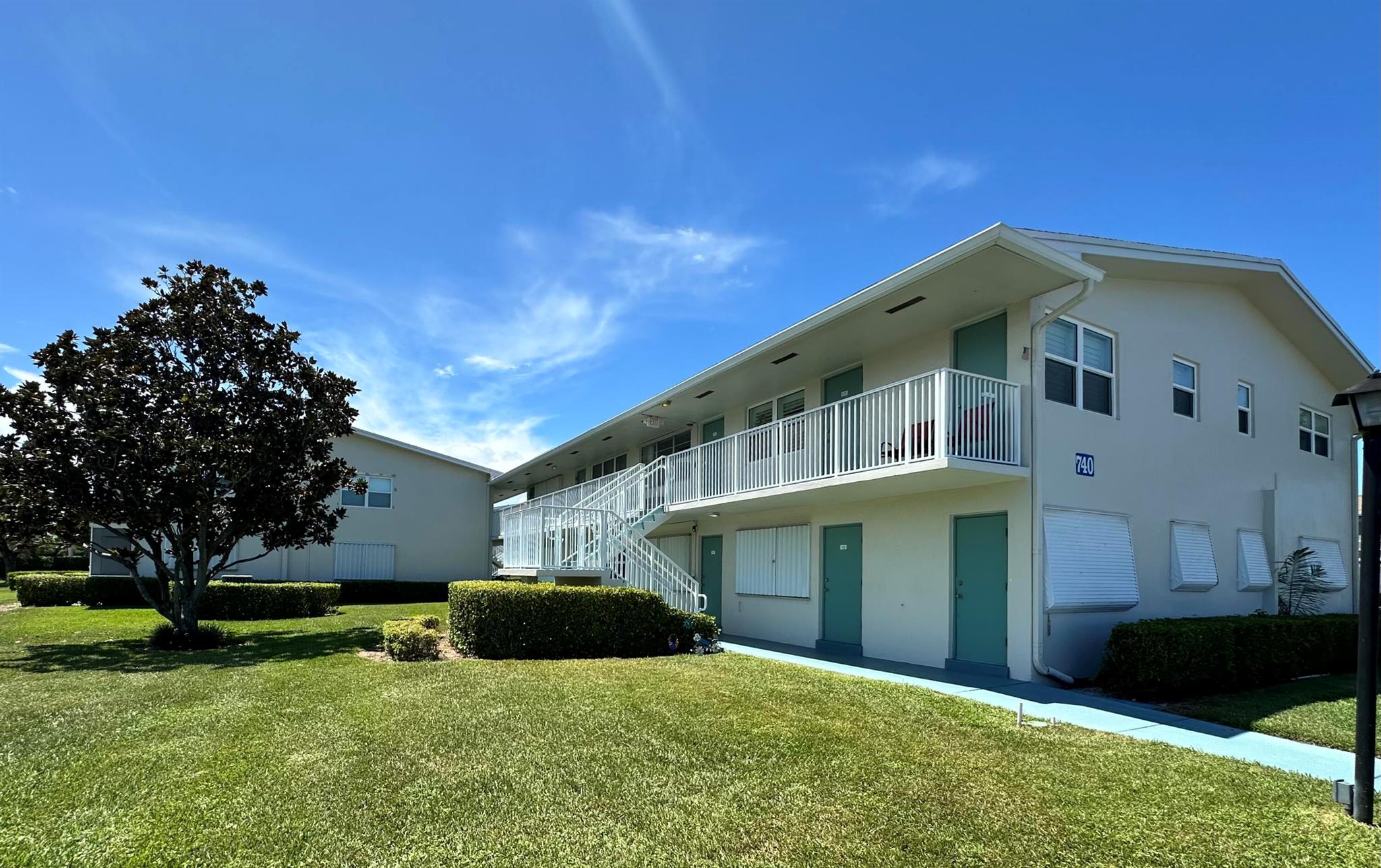 STERLING VILLAGE 740 COND - Residential