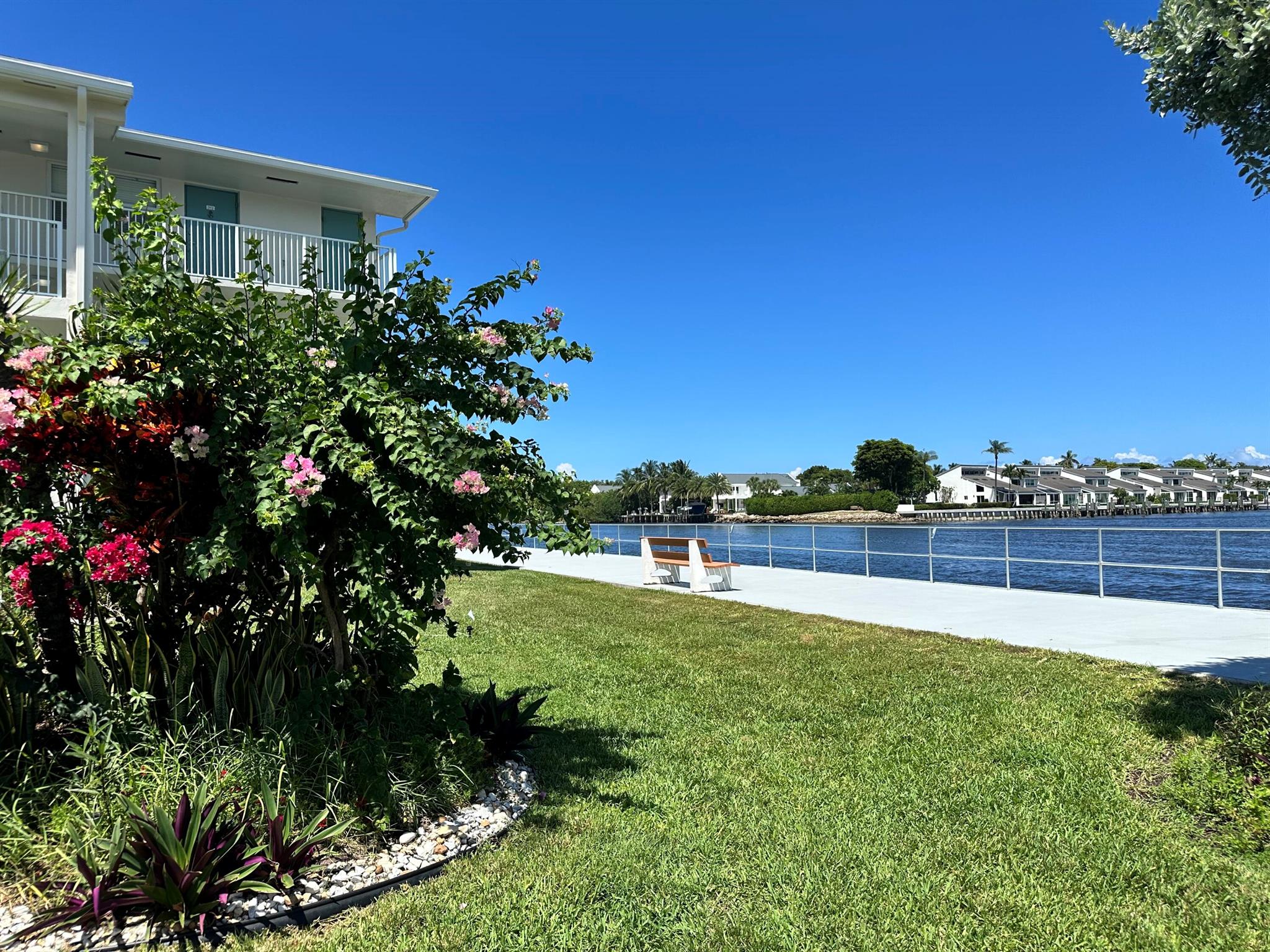 STERLING VILLAGE 740 COND - Residential