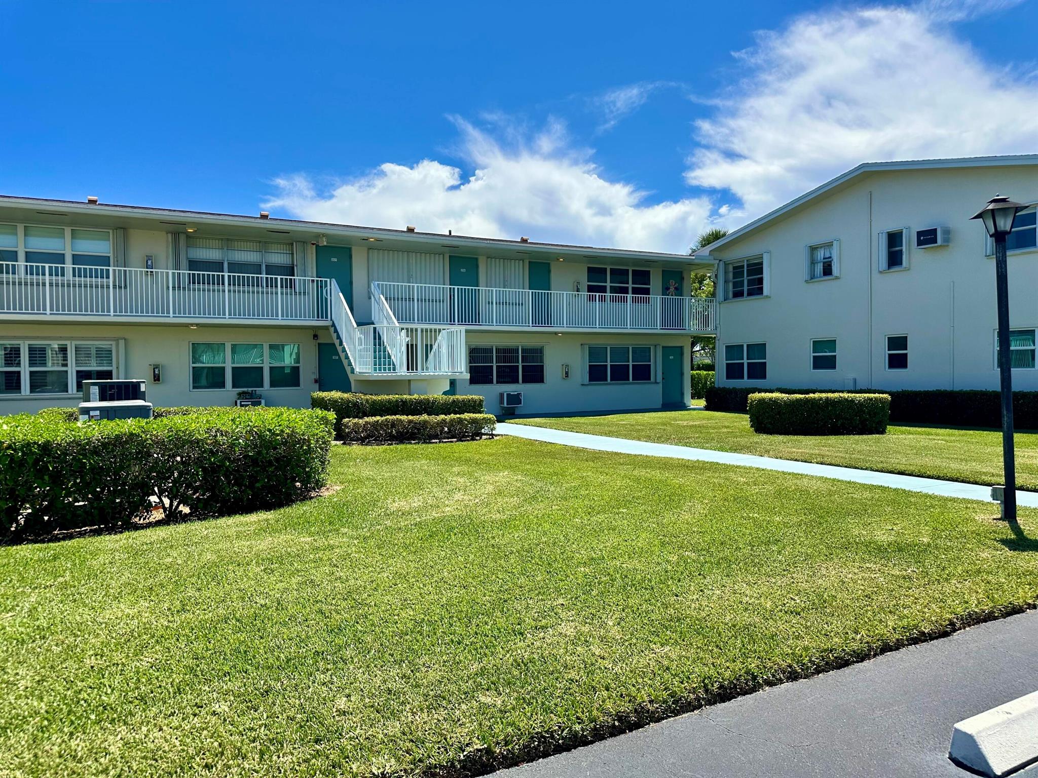 STERLING VILLAGE 740 COND - Residential