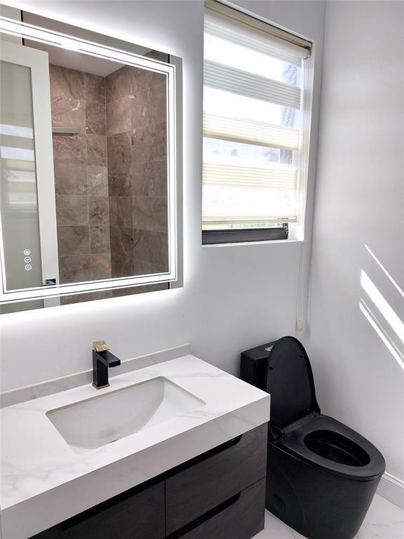 North Hollywood 4-1 B - Residential