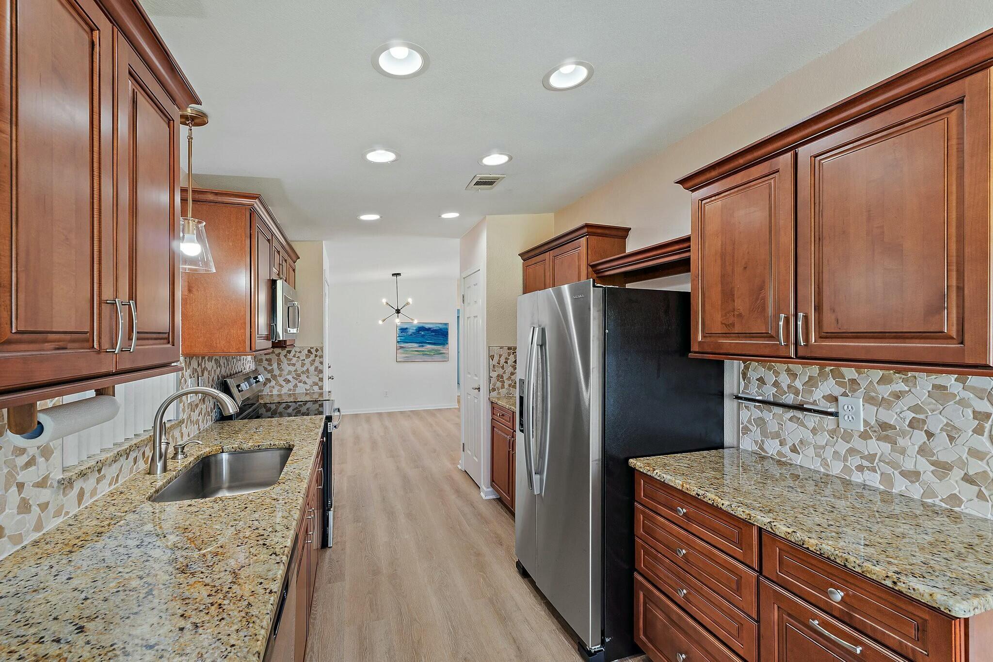 EAGLE'S RETREAT AT SAVANN - Residential