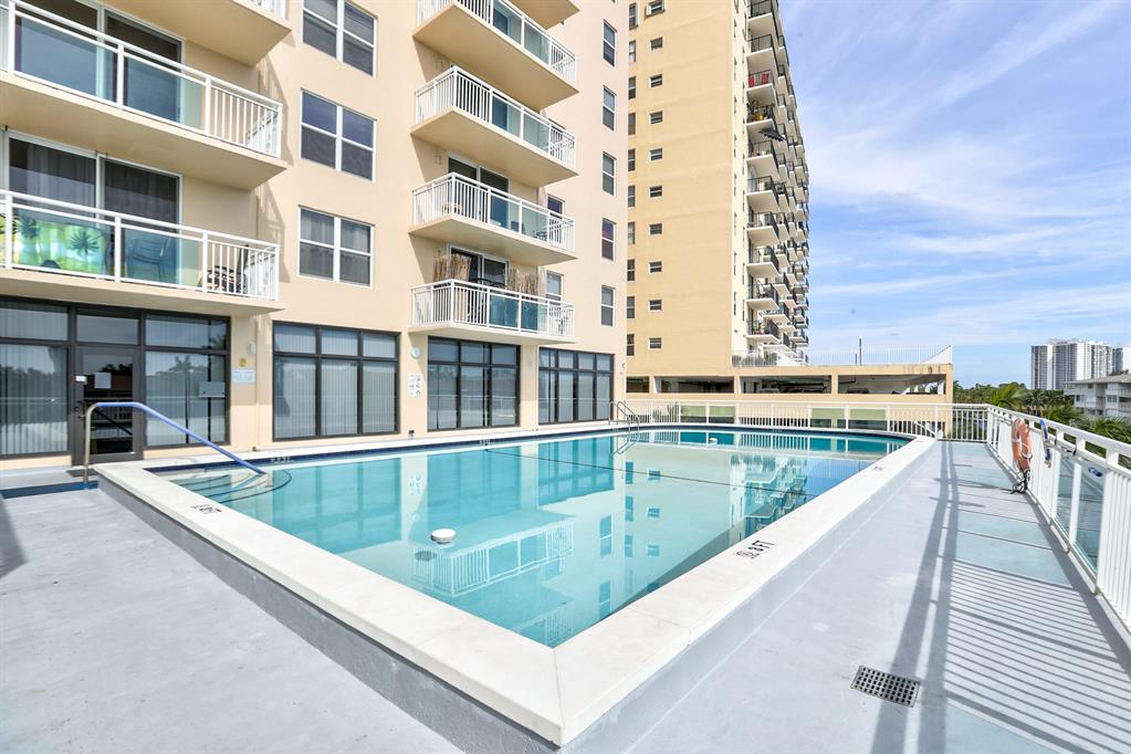 GOLDEN HORN CONDO - Residential