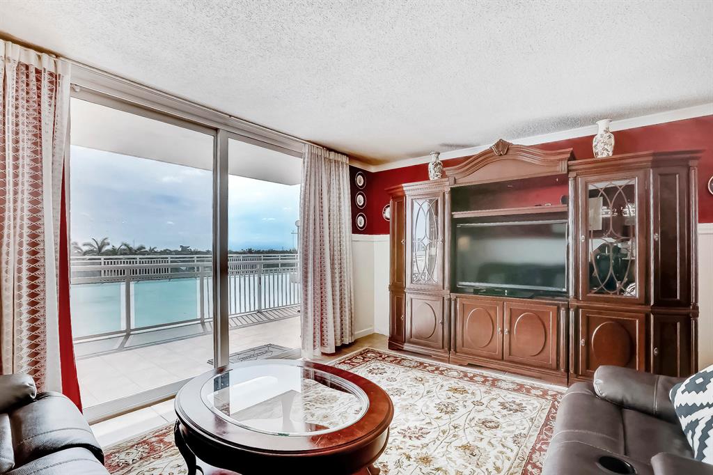 GOLDEN HORN CONDO - Residential