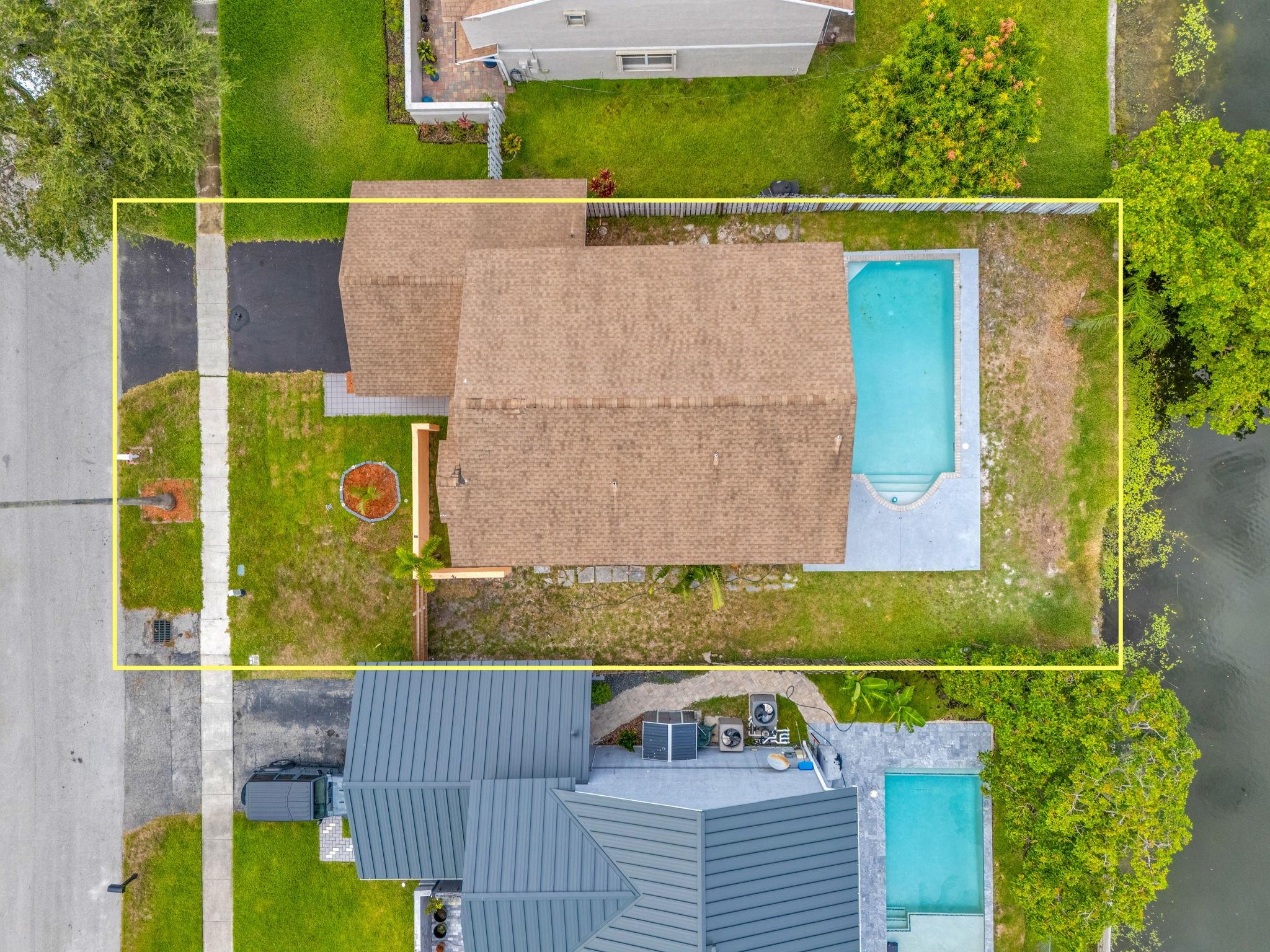 930 SW 99th Ave