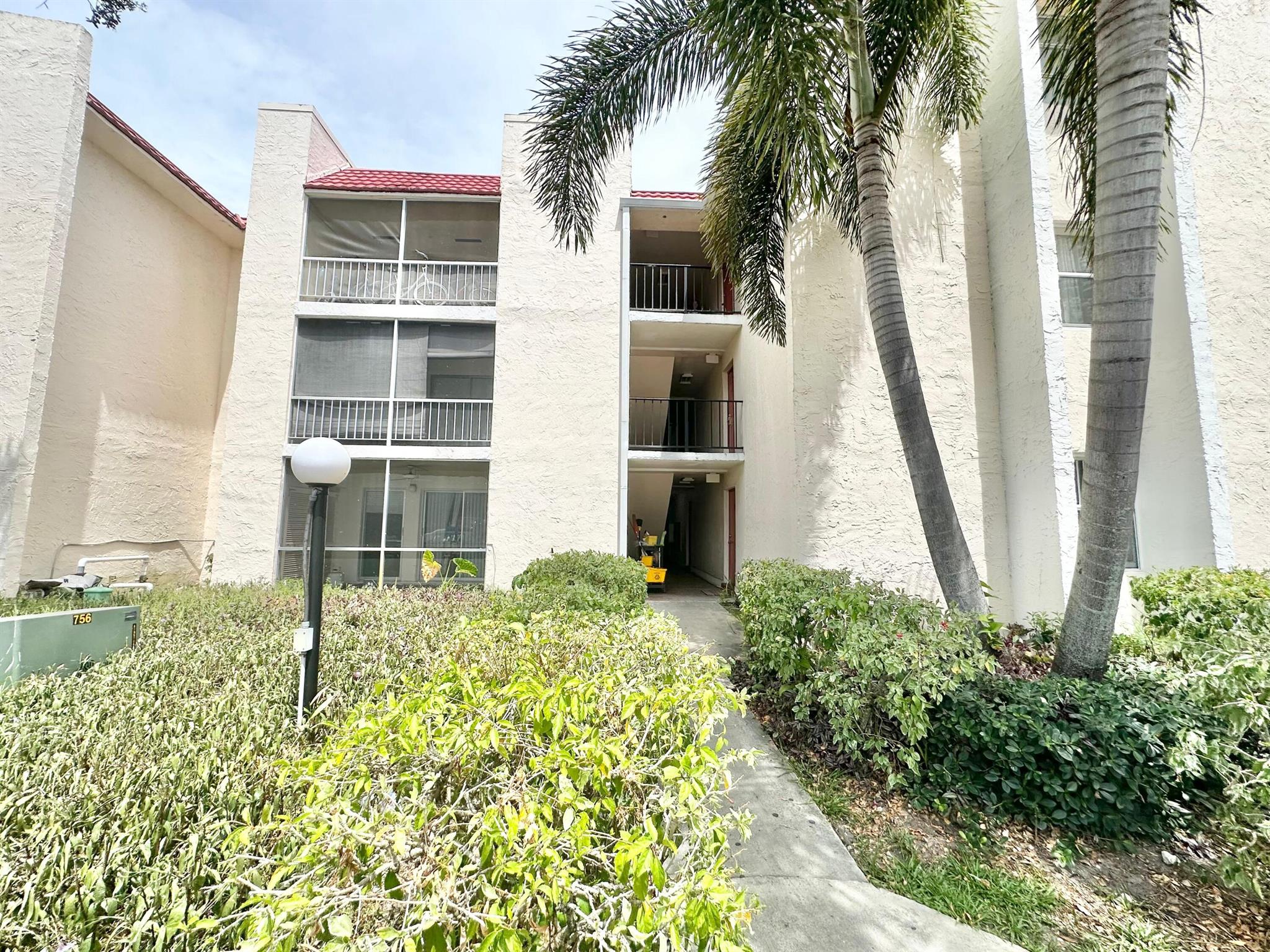 SPANISH OAKS CONDO - Residential