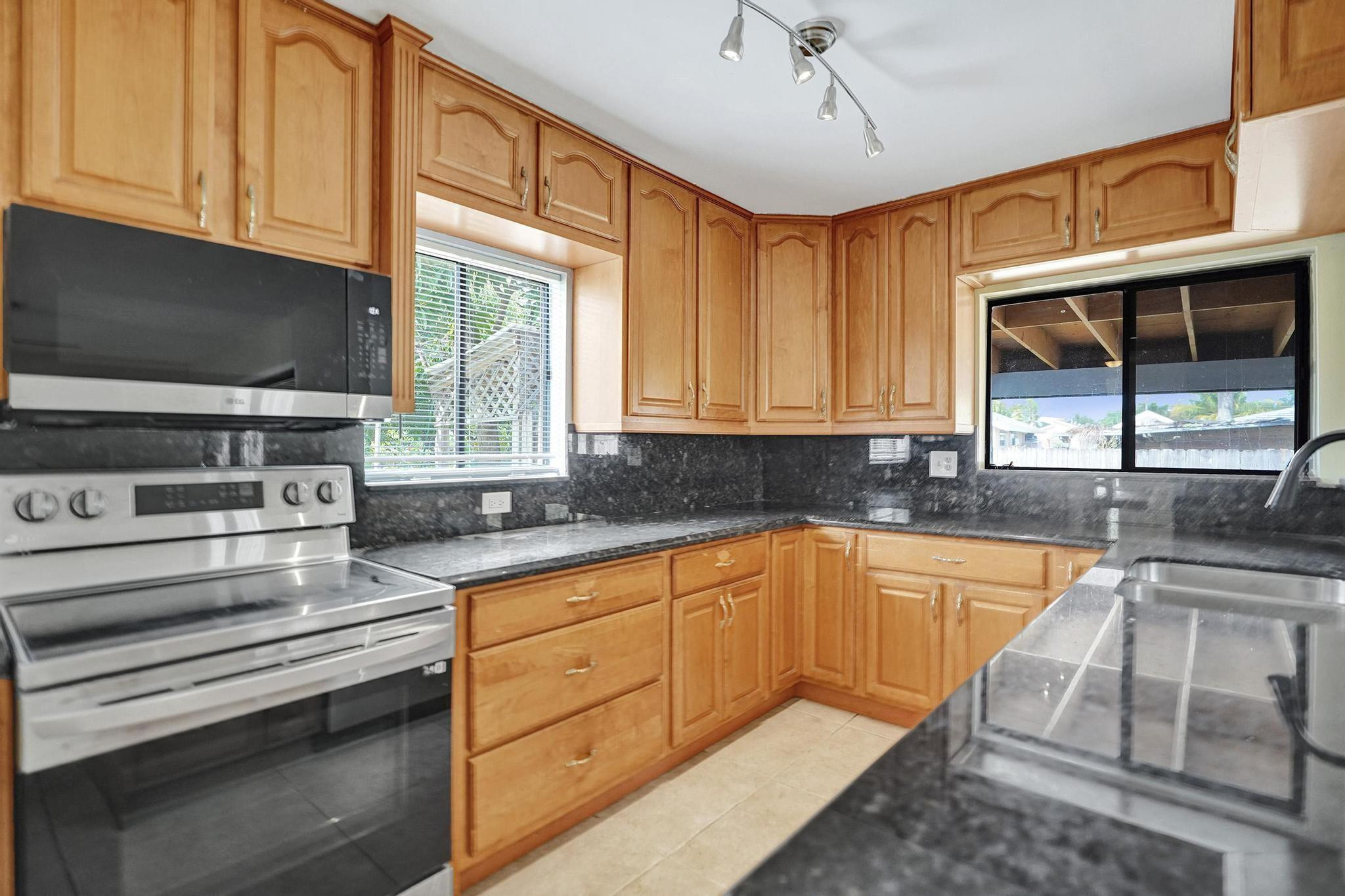 Country Club Acres Add 05 - Residential