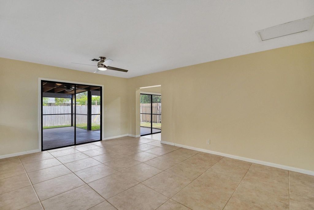 Photo of 5425 Cleveland Road, Delray Beach, FL 33484 (MLS # F10552763)