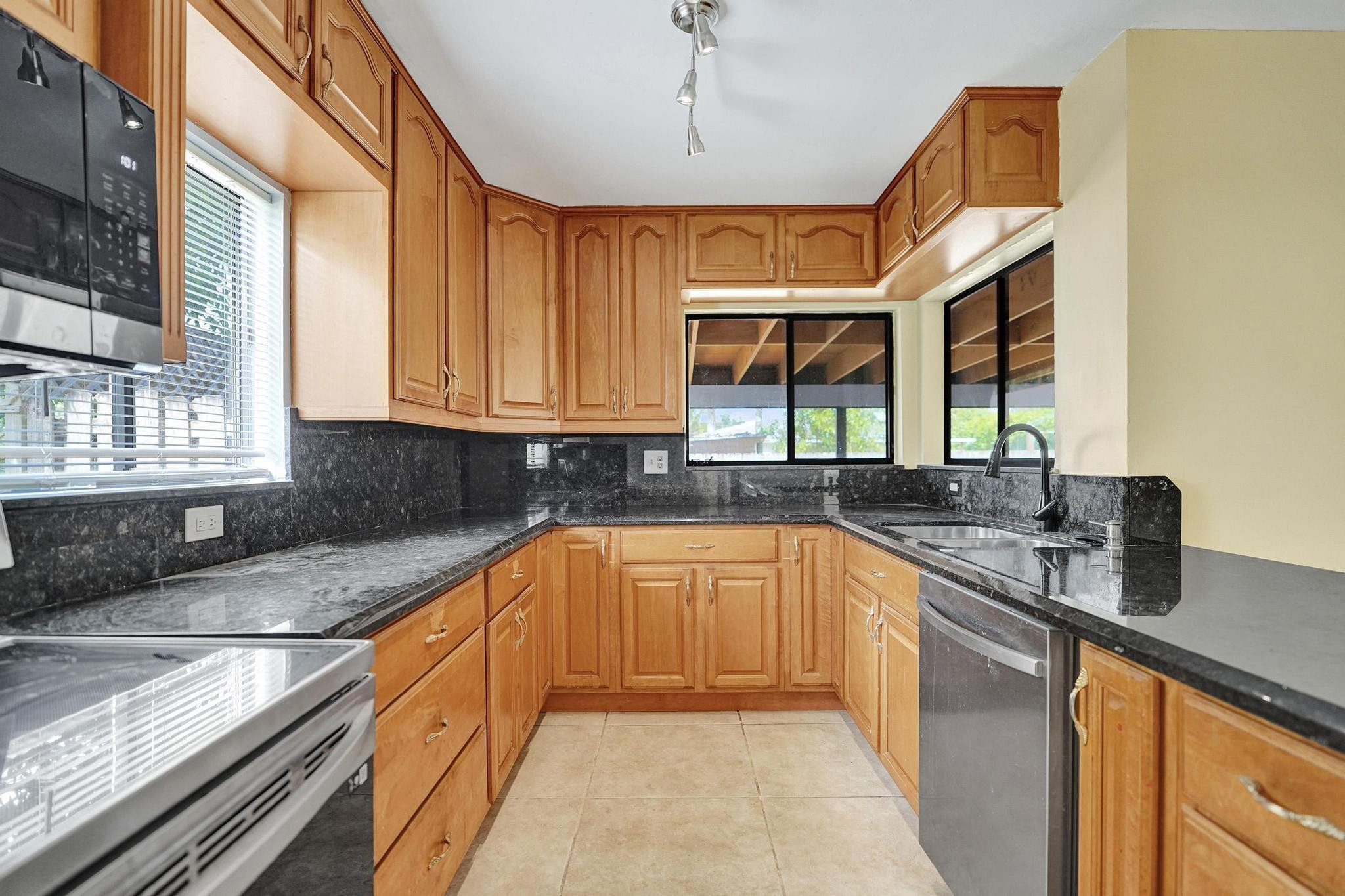 Country Club Acres Add 05 - Residential