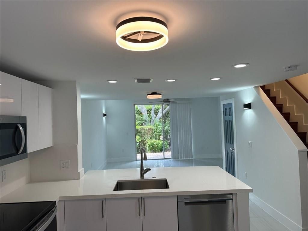 Photo of 972 Jeffery Street, Boca Raton, FL 33487 (MLS # F10554936)