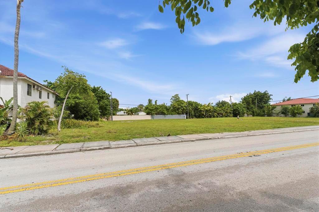 1532 S Federal Highway