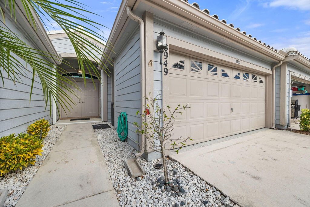 Photo of 8949 SE Riverfront Terrace, Jupiter, FL 33469 (MLS # R10940463)