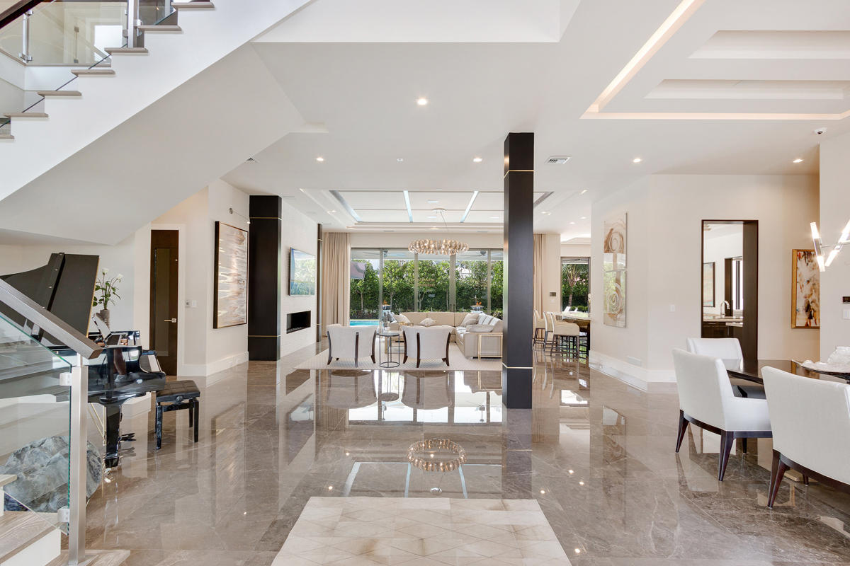 ROYAL PALM YACHT & COUNTR - Residential