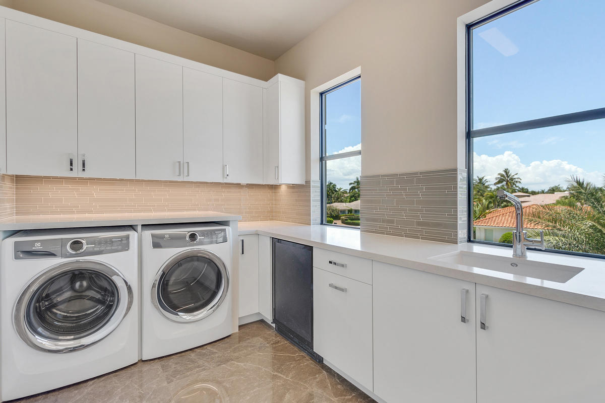 ROYAL PALM YACHT & COUNTR - Residential