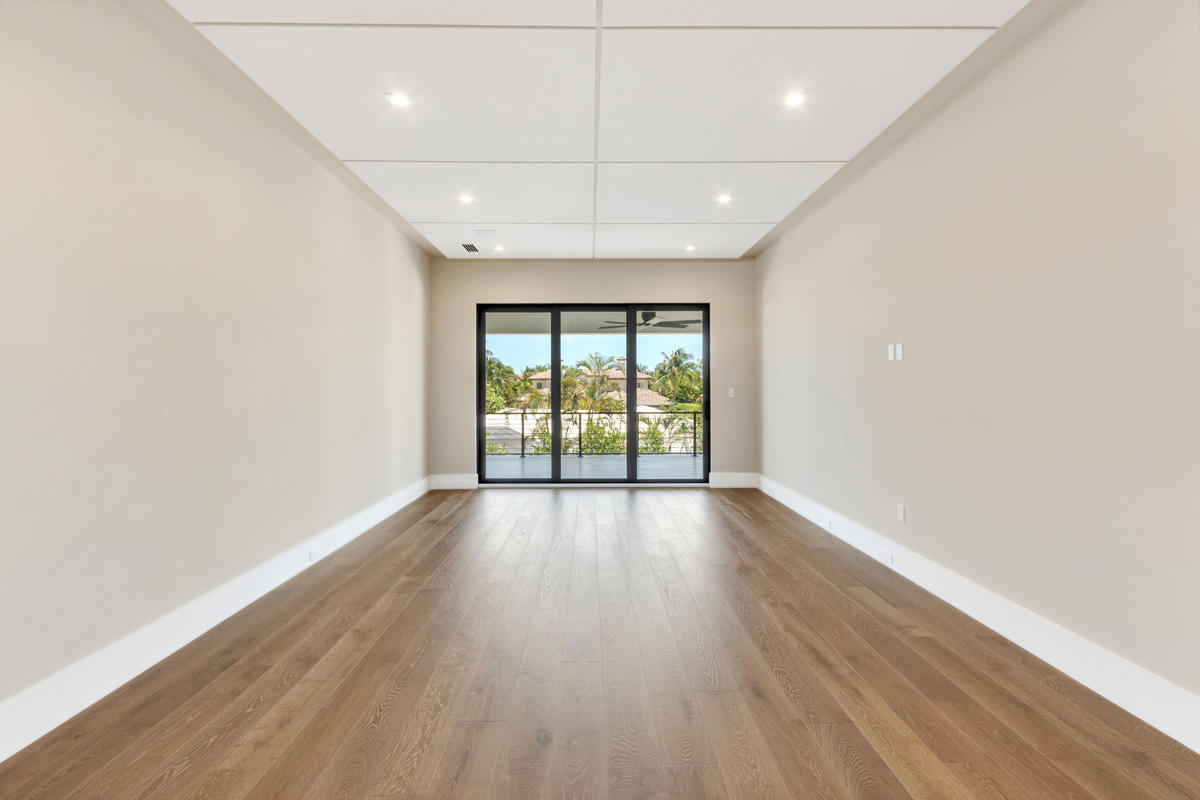 ROYAL PALM YACHT & COUNTR - Residential