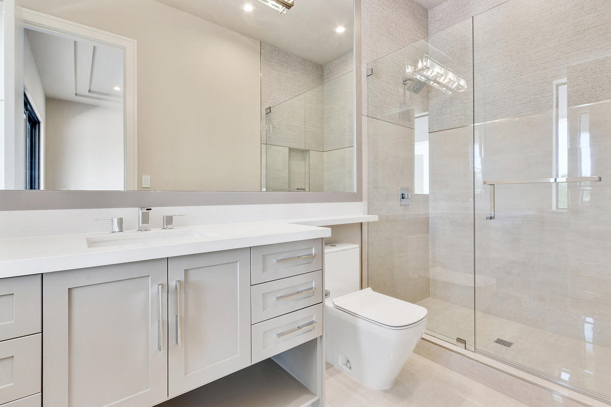 ROYAL PALM YACHT & COUNTR - Residential