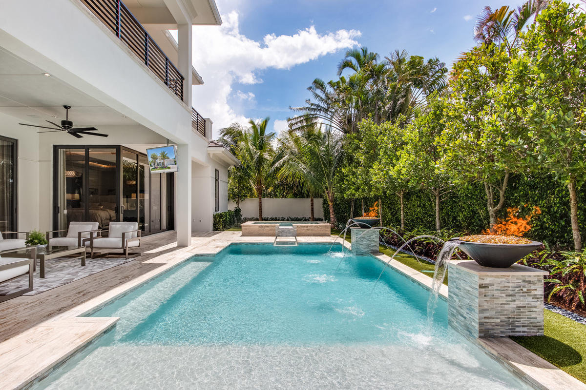 ROYAL PALM YACHT & COUNTR - Residential