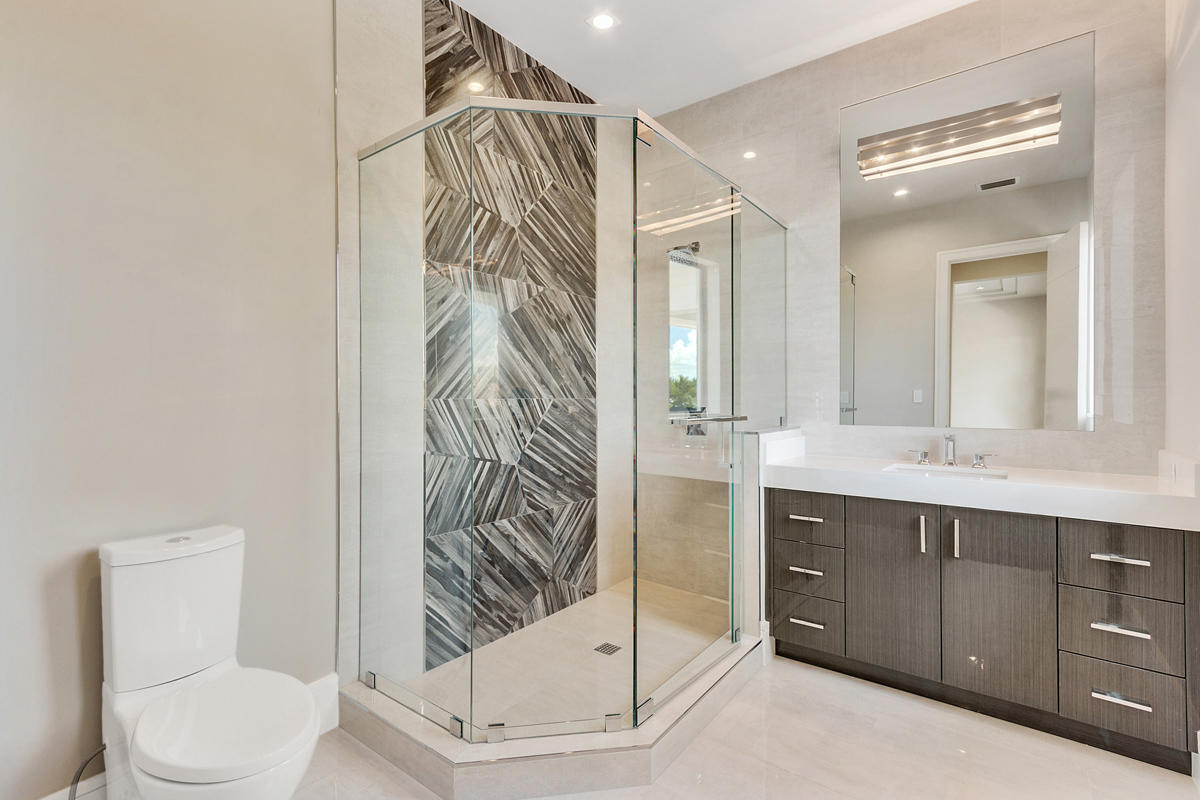 ROYAL PALM YACHT & COUNTR - Residential