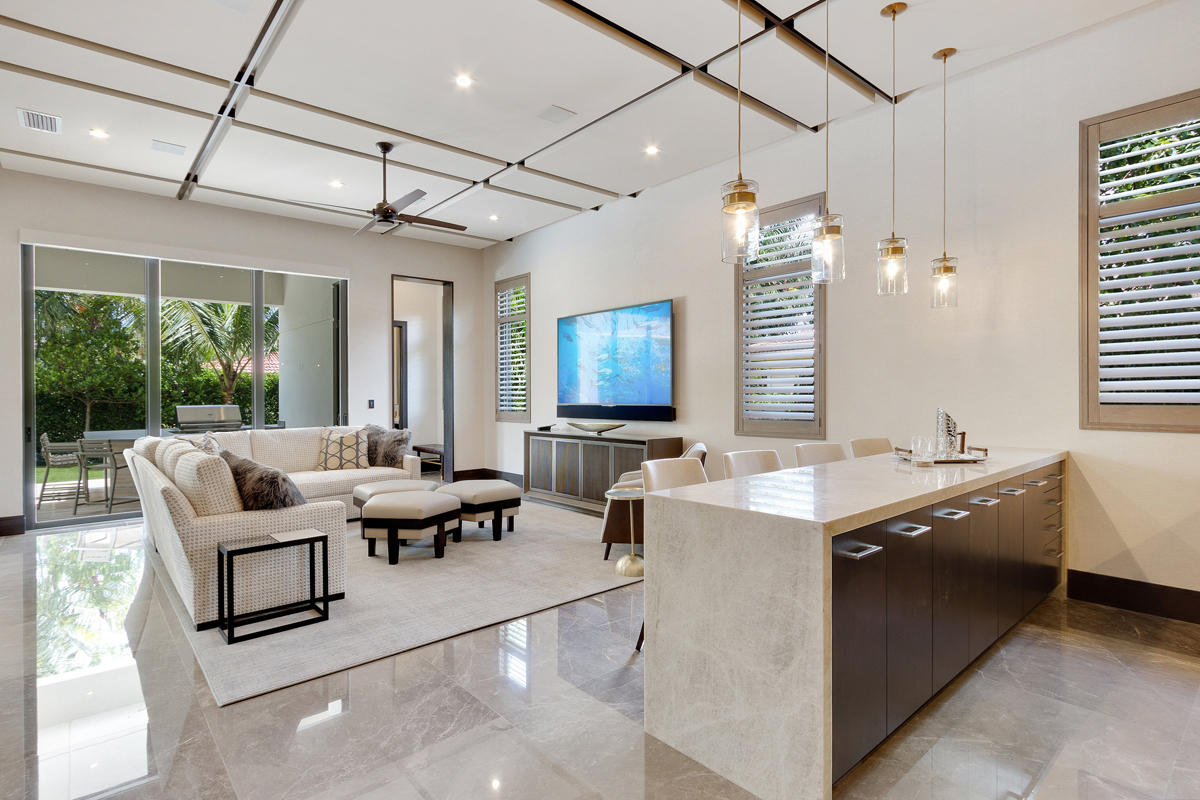 ROYAL PALM YACHT & COUNTR - Residential