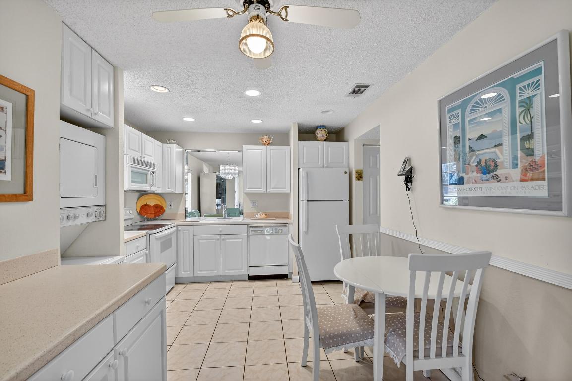 Banyan Springs - Residential